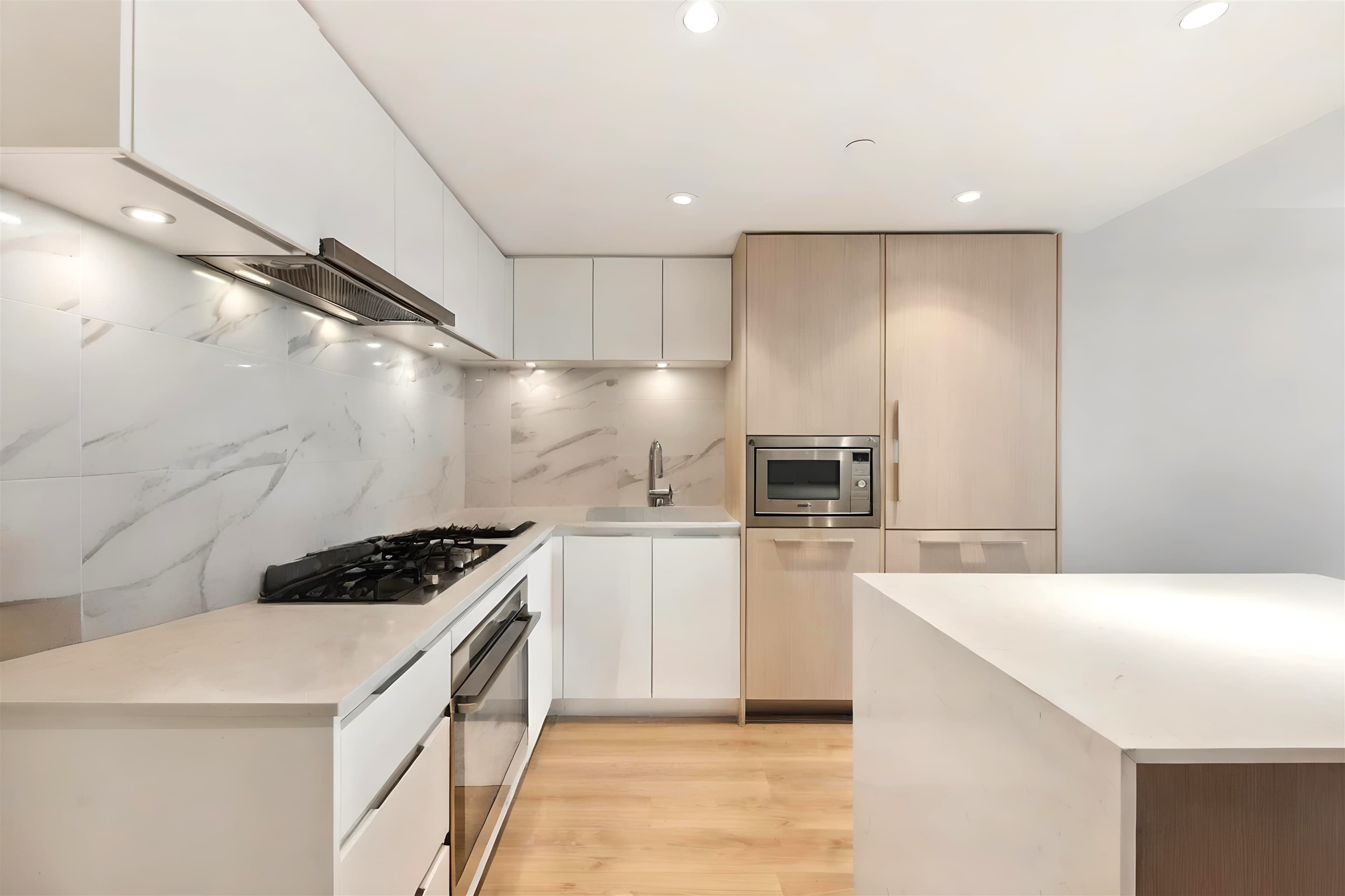 805 - 1500 Fern Street, North Vancouver, V7J 0E6 — photo 4