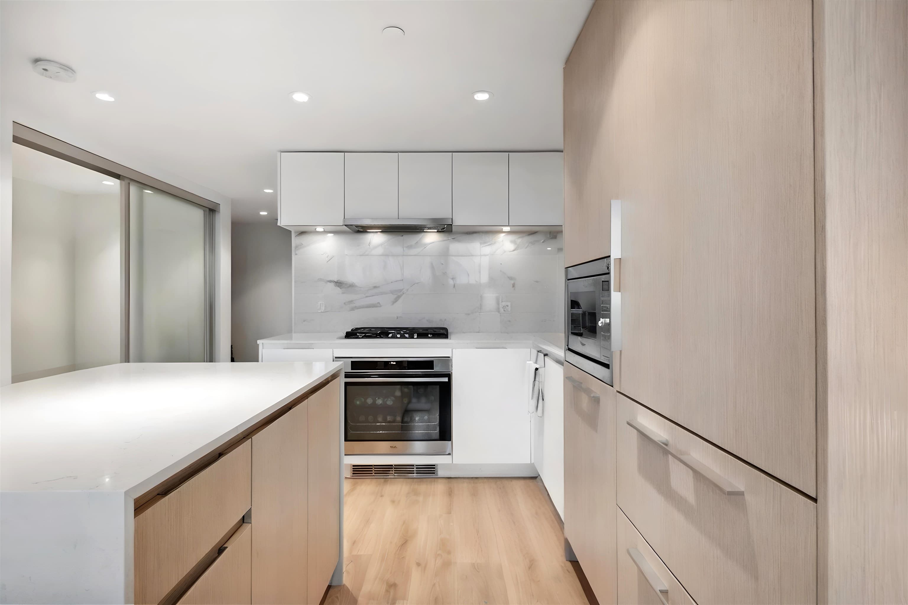 805 - 1500 Fern Street, North Vancouver, V7J 0E6 — photo 3