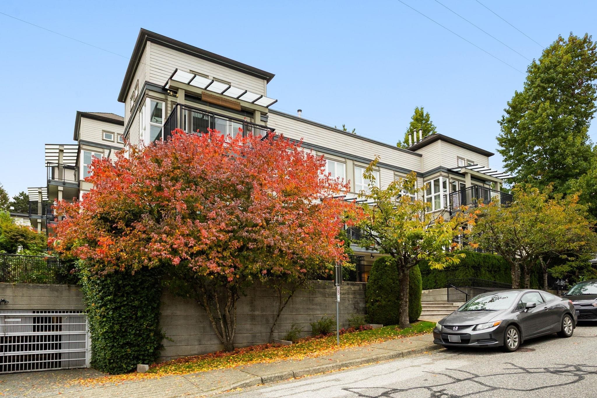 301 - 106 W Kings Road, North Vancouver, V7N 2L8 — photo 3