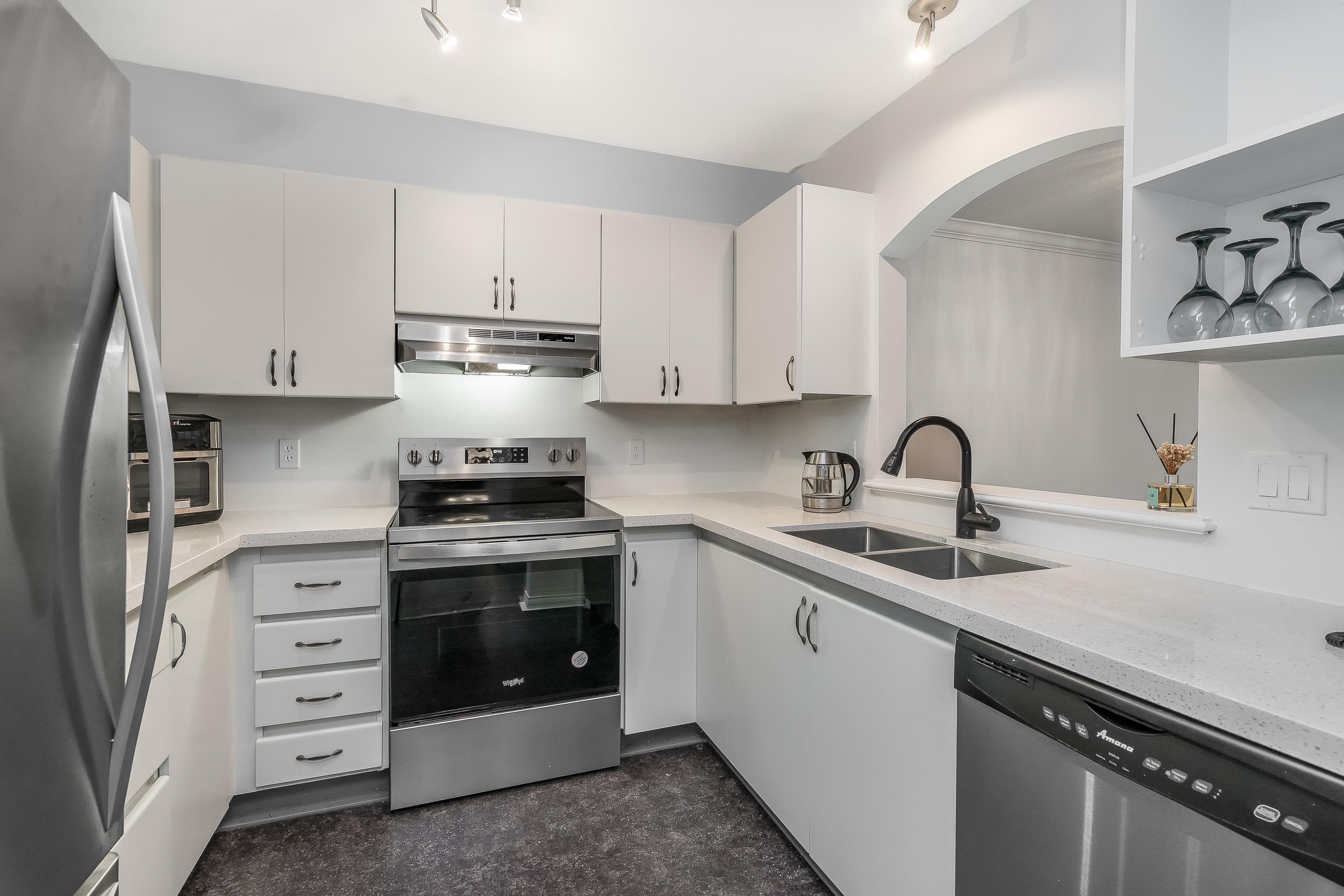 206 - 2975 Princess Crescent, Coquitlam, V3B 7N3 — photo 2