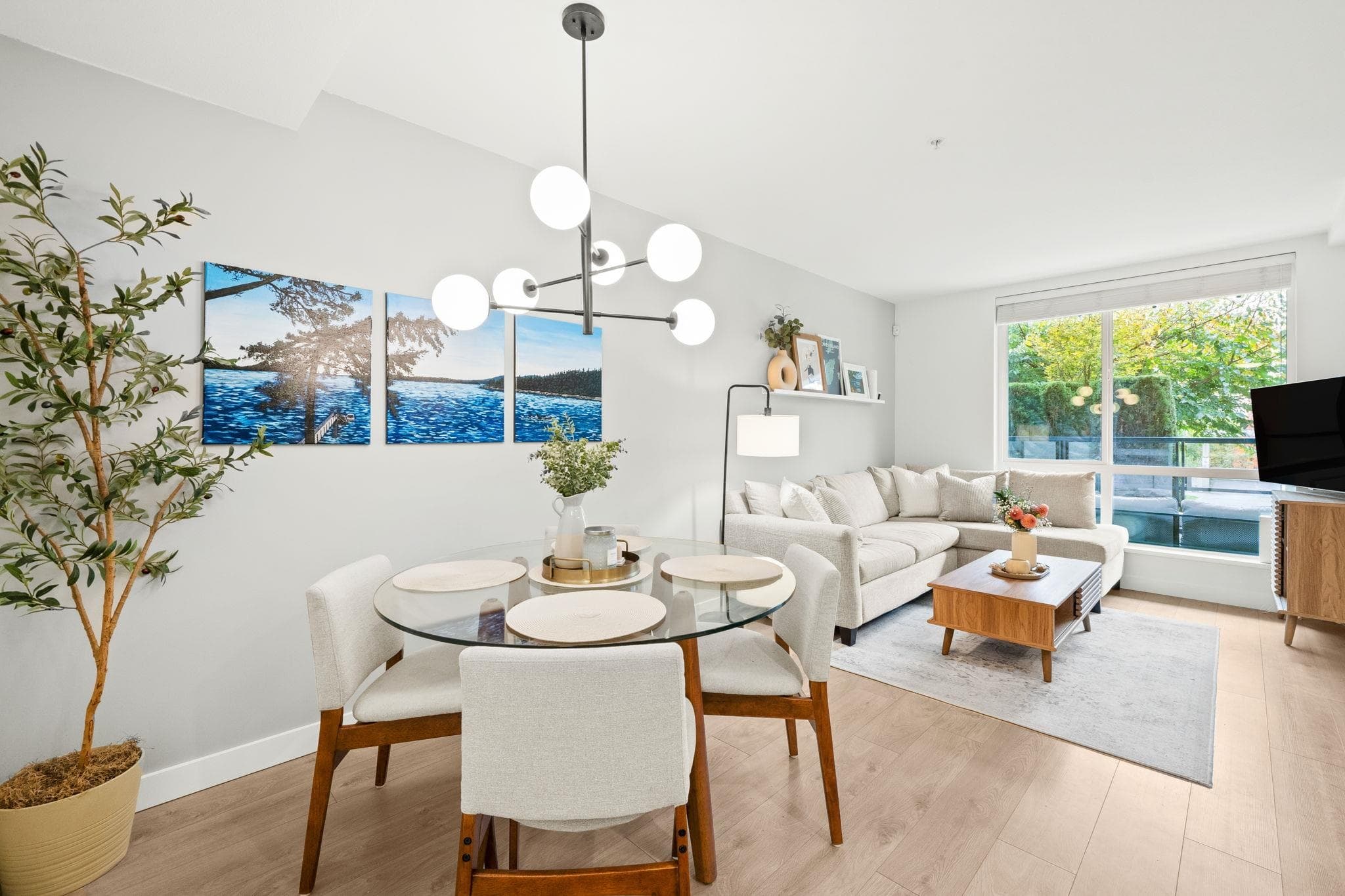 TH8 - 108 E 8th Street, North Vancouver — sold