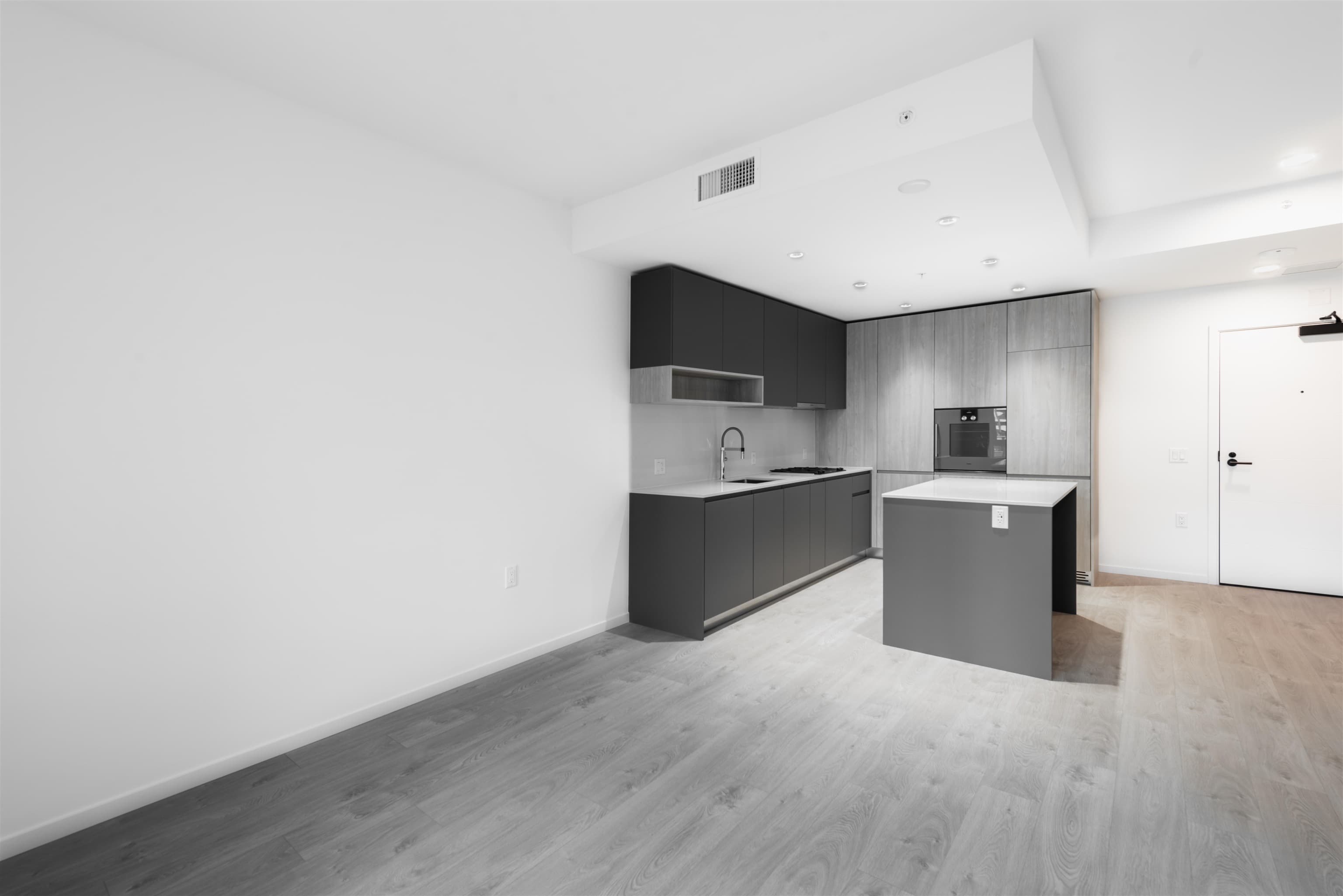 566 - 6600 Minoru Boulevard, Richmond, V6Y 0N3 — photo 3