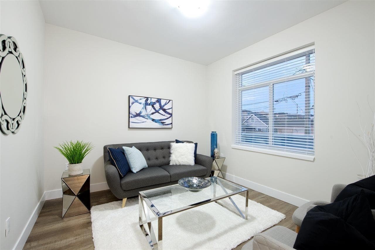 215 E 64th Avenue, Vancouver, V5X 2M5 — photo 2
