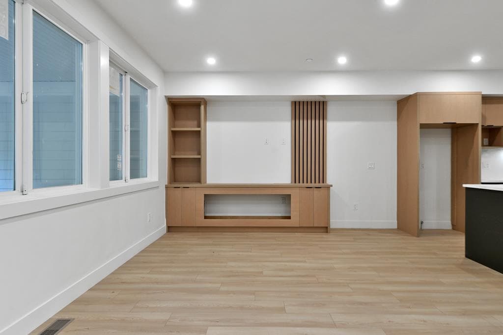 32905 3 Avenue, Mission