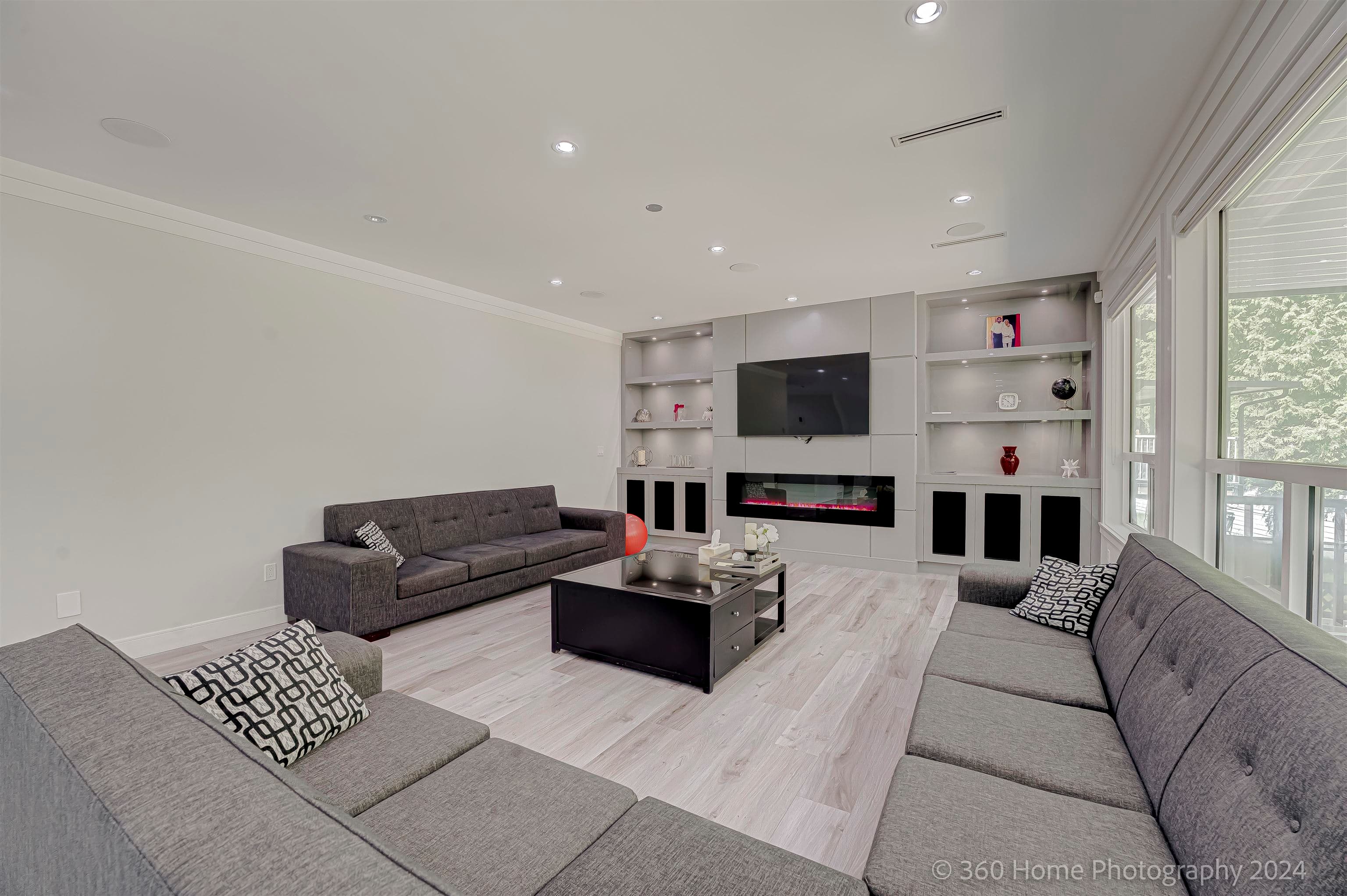 9093 Buchanan Place, Surrey, V3V 6E4 — photo 5