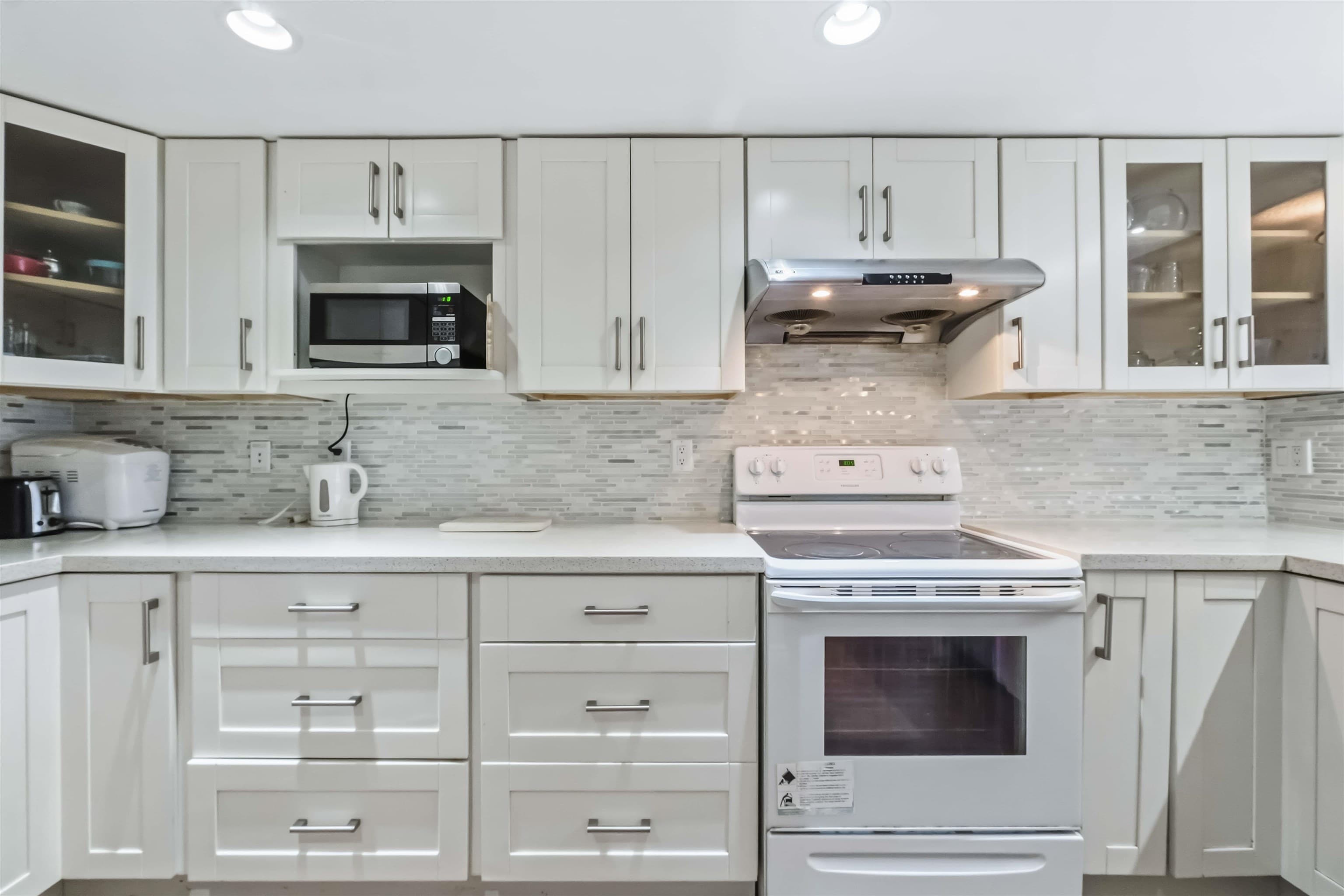701 - 14881 103a Avenue, Surrey, V3R 0M5 — photo 5