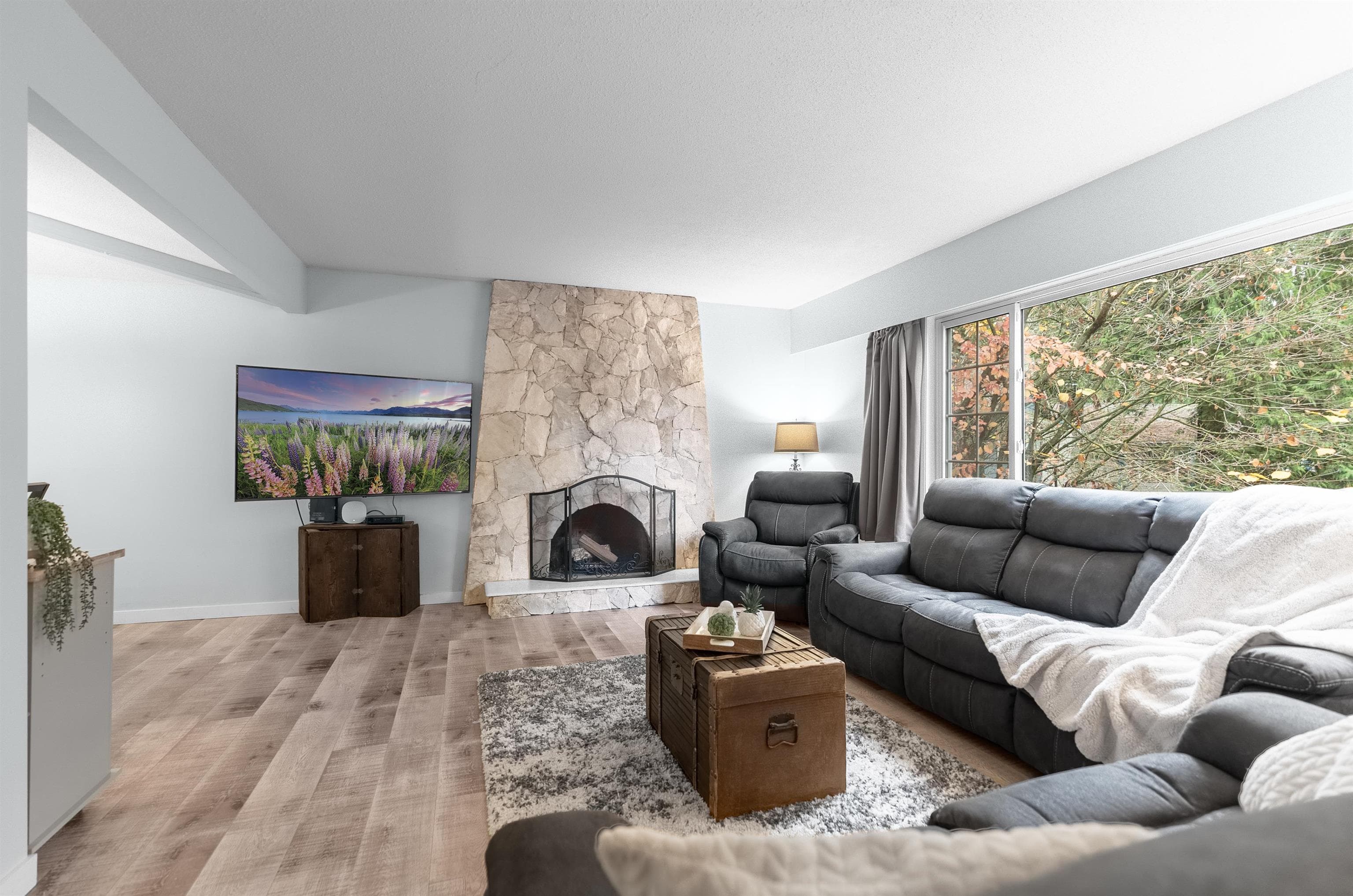 4540 198b Street, Langley, V3A 1H5 — photo 2