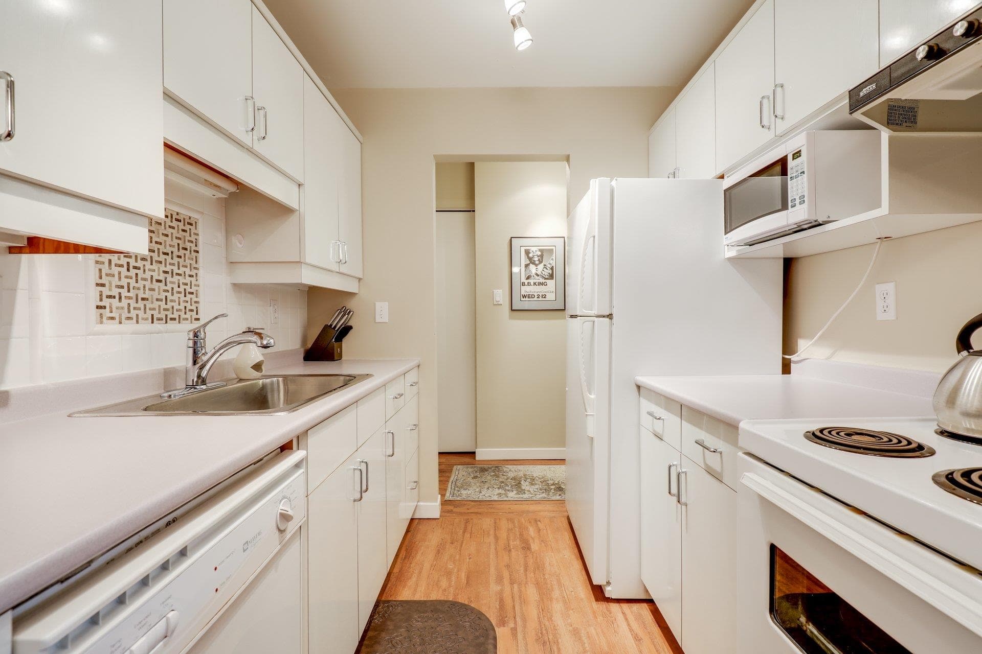 302 - 330 E 1st Street, North Vancouver — sold