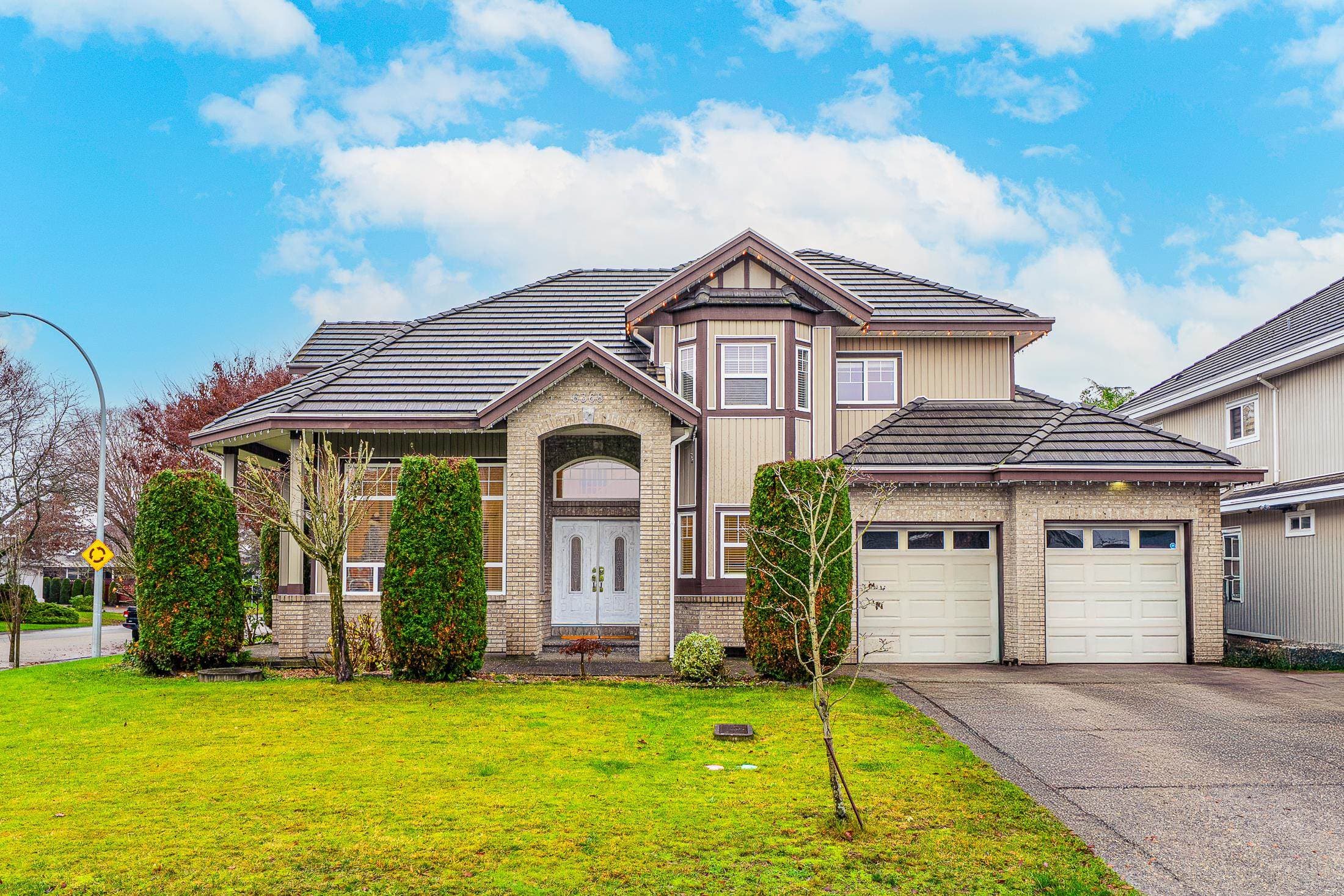 6368 189a Street, Surrey, V3S 8S3 — photo 2