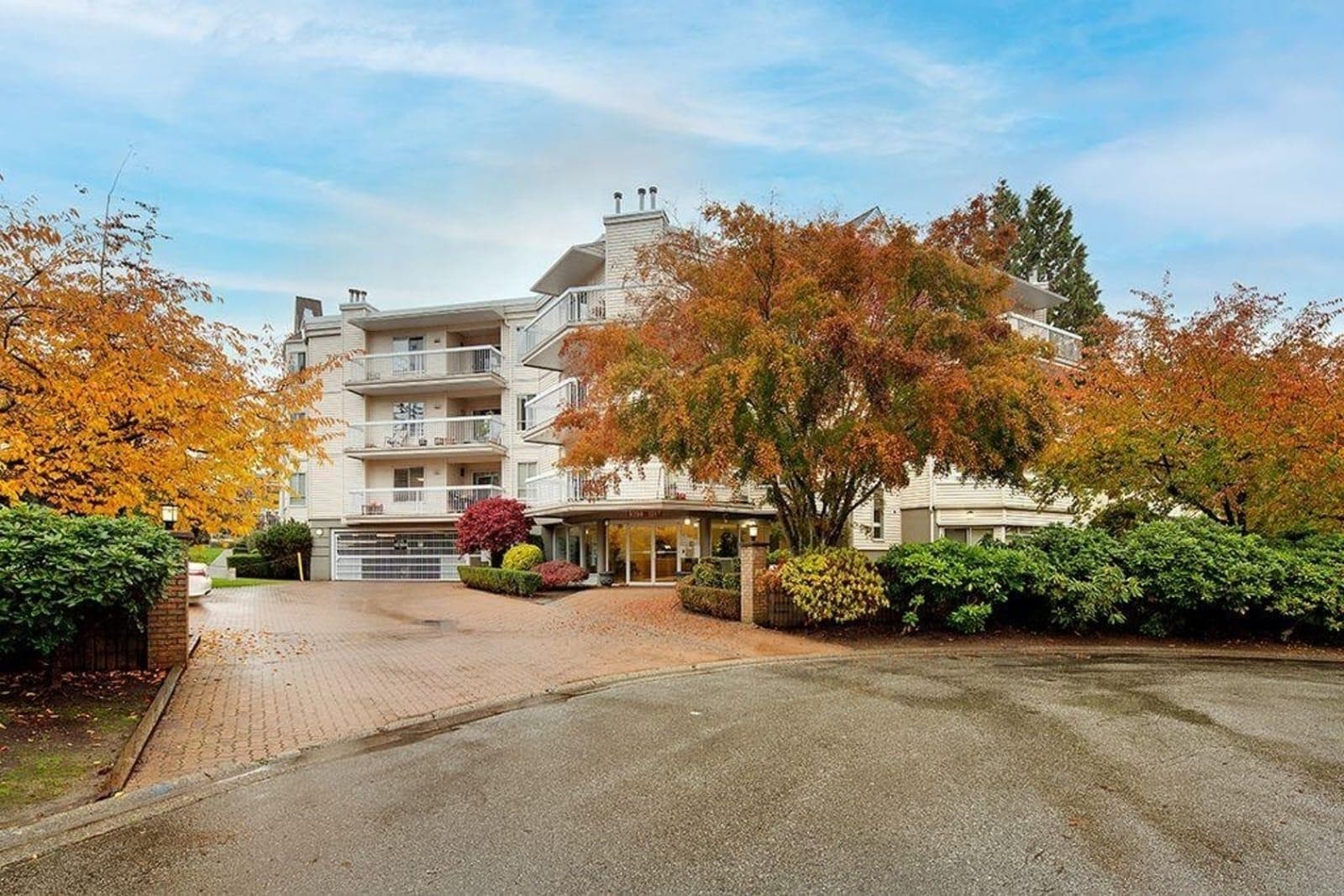 202 - 9299 121 Street, Surrey