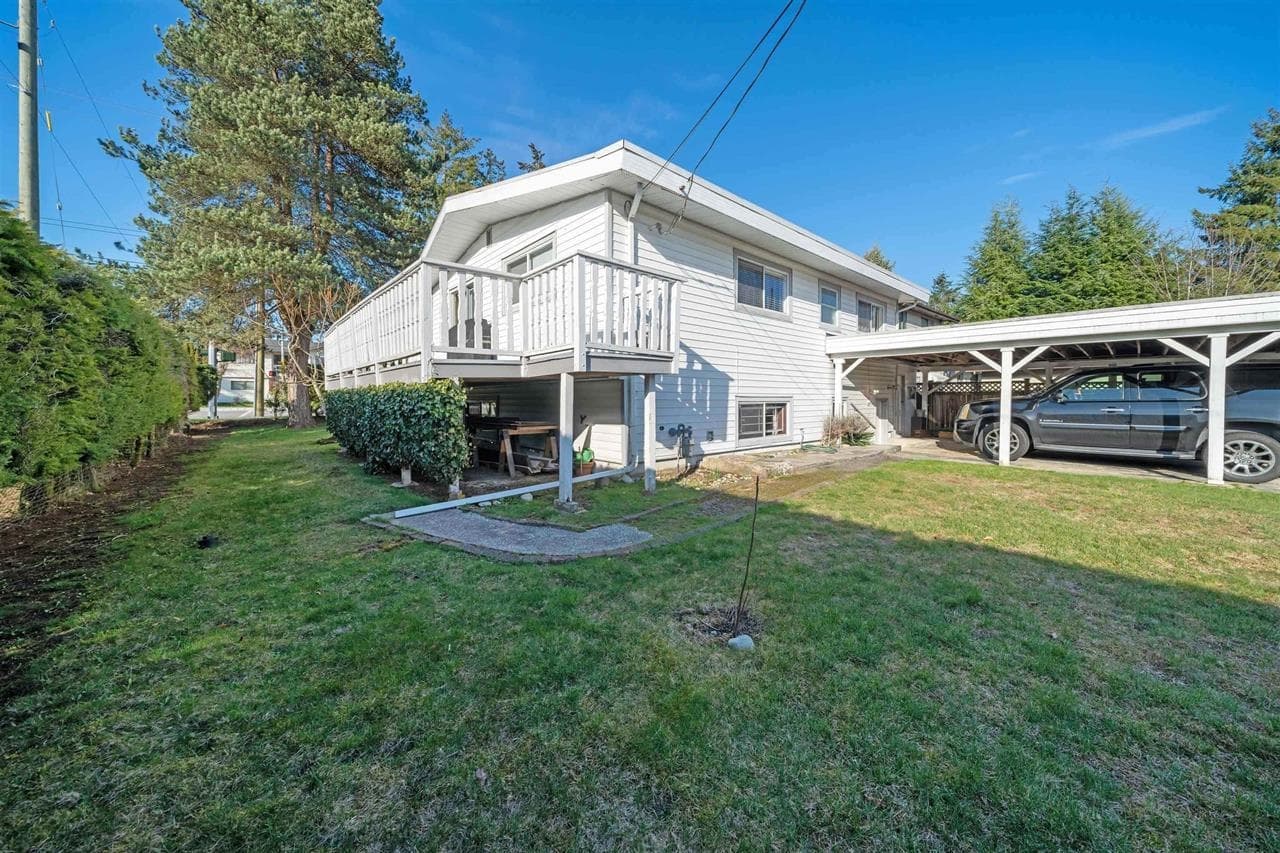 15004 96 Avenue, Surrey, V3R 1E9 — photo 3