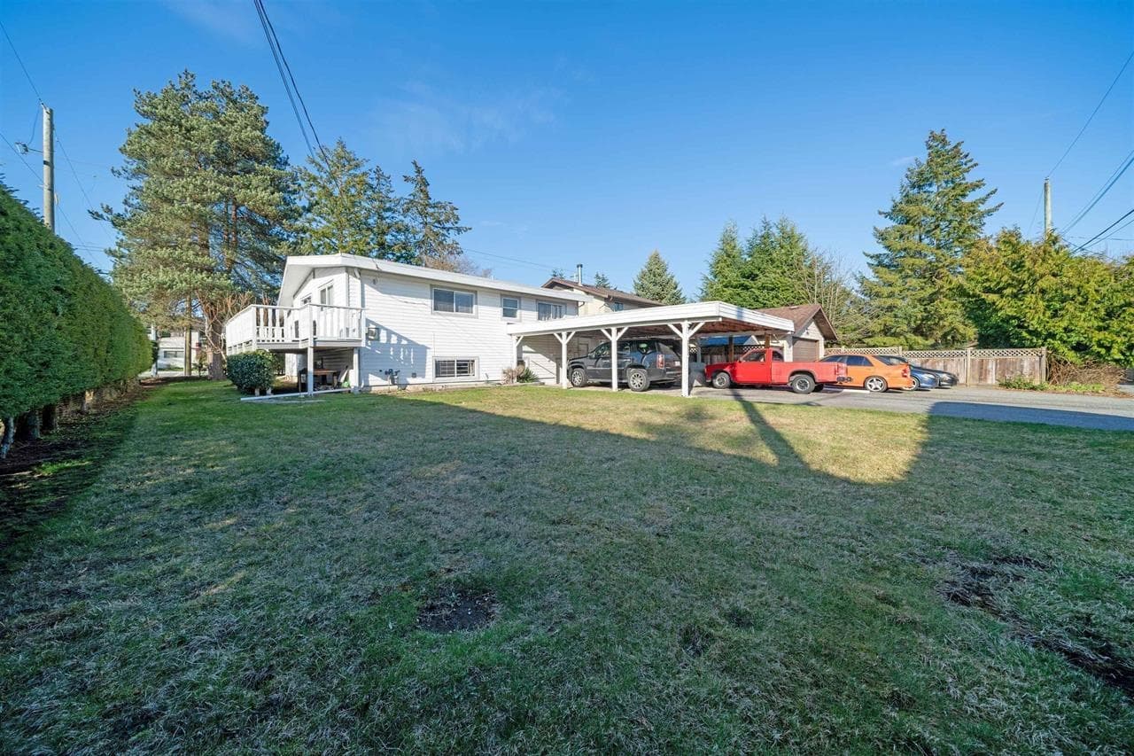 15004 96 Avenue, Surrey, V3R 1E9 — photo 4