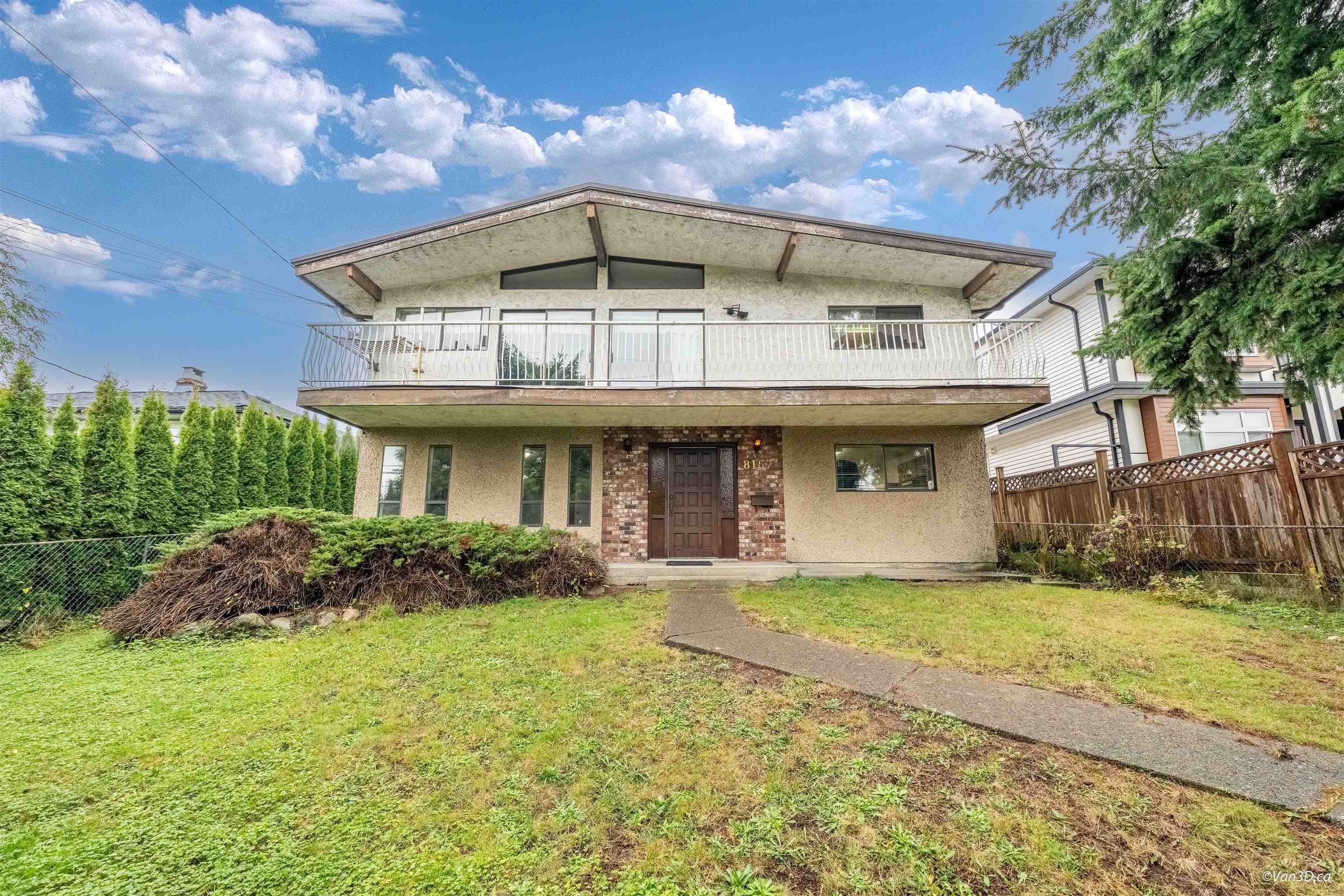 8167 10th Avenue, Burnaby