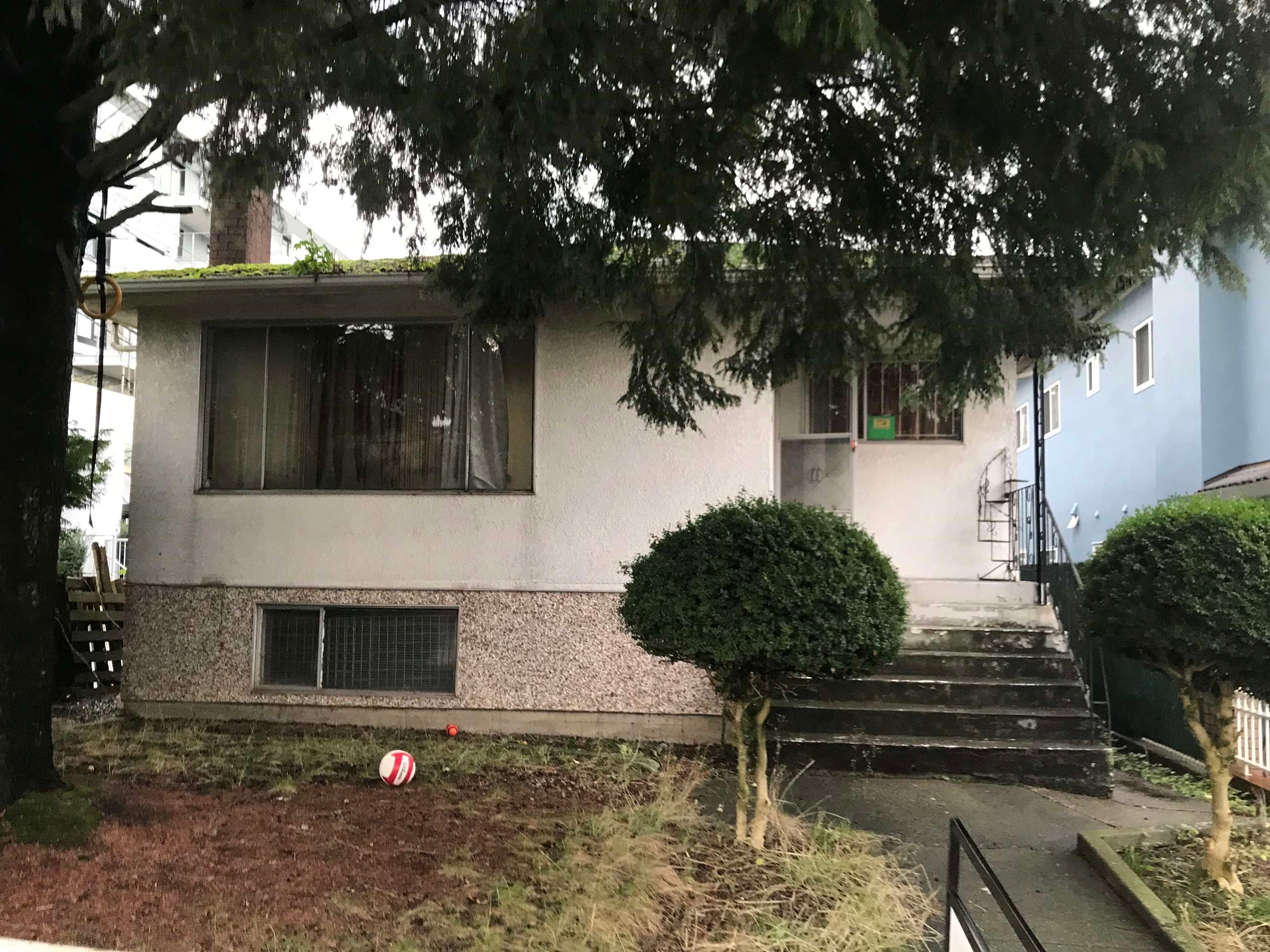 4569 Gladstone Street, Vancouver
