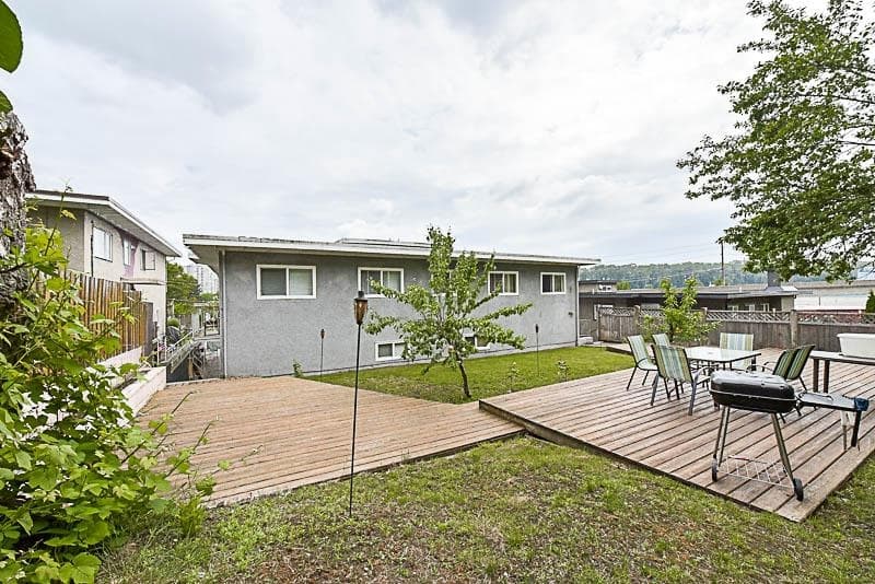 1335 - 1337 Kamloops Street, New Westminster, V6E 4A4 — photo 2