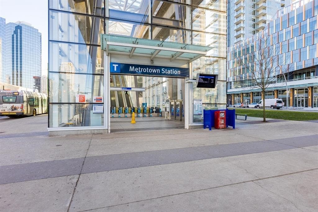 39FL SUB-PH - 4458 Beresford Street, Burnaby, V5H 0J1 — photo 5