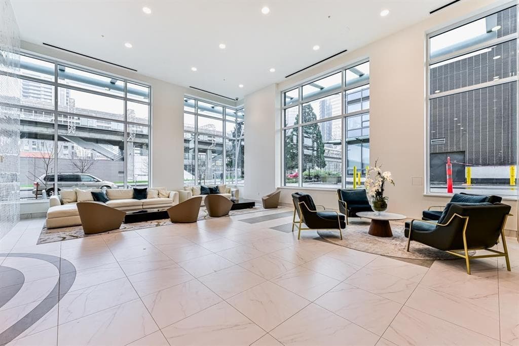 39FL SUB-PH - 4458 Beresford Street, Burnaby, V5H 0J1 — photo 1