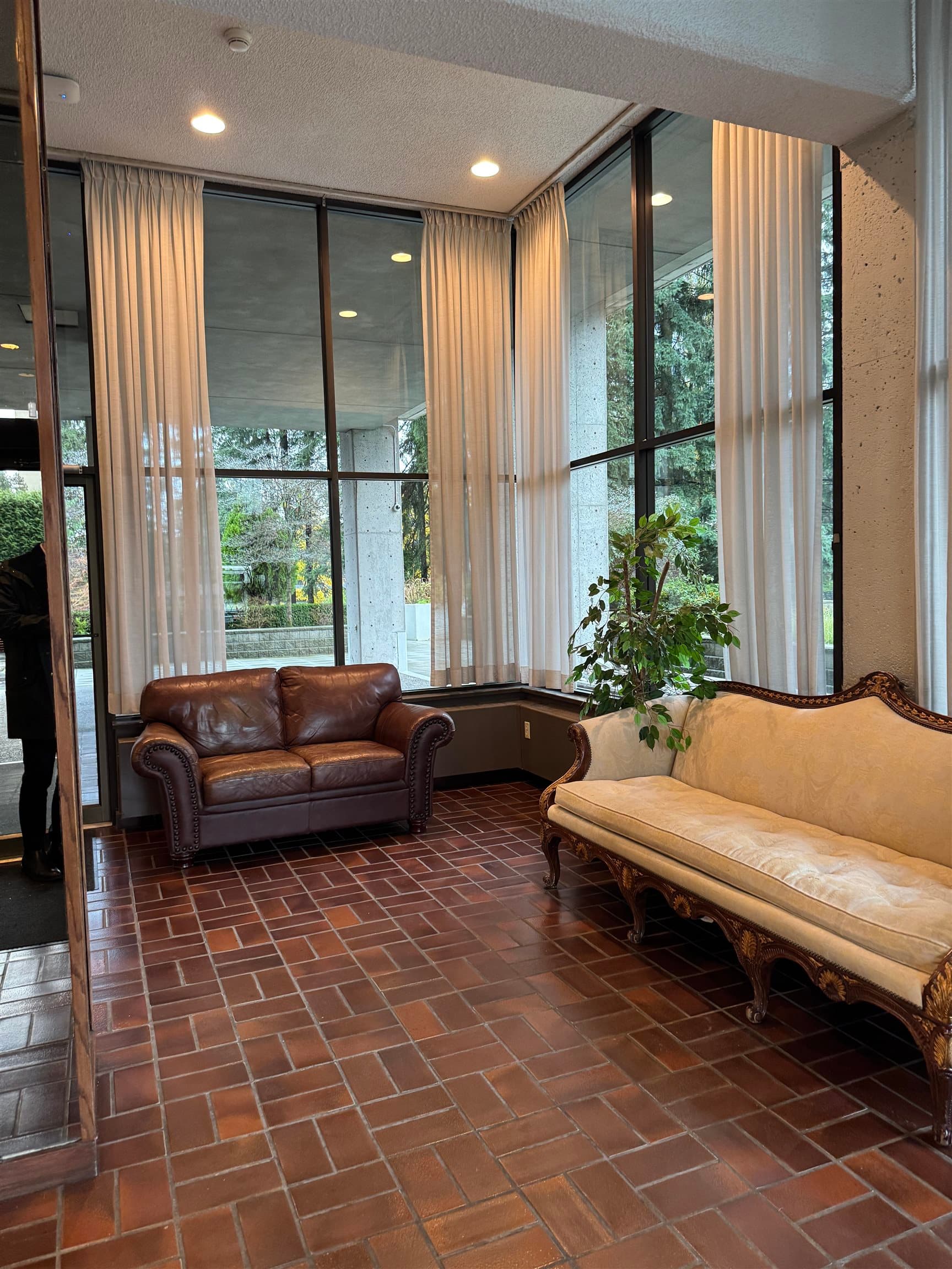 1401 - 3755 Bartlett Court, Burnaby, V3J 7G7 — photo 2