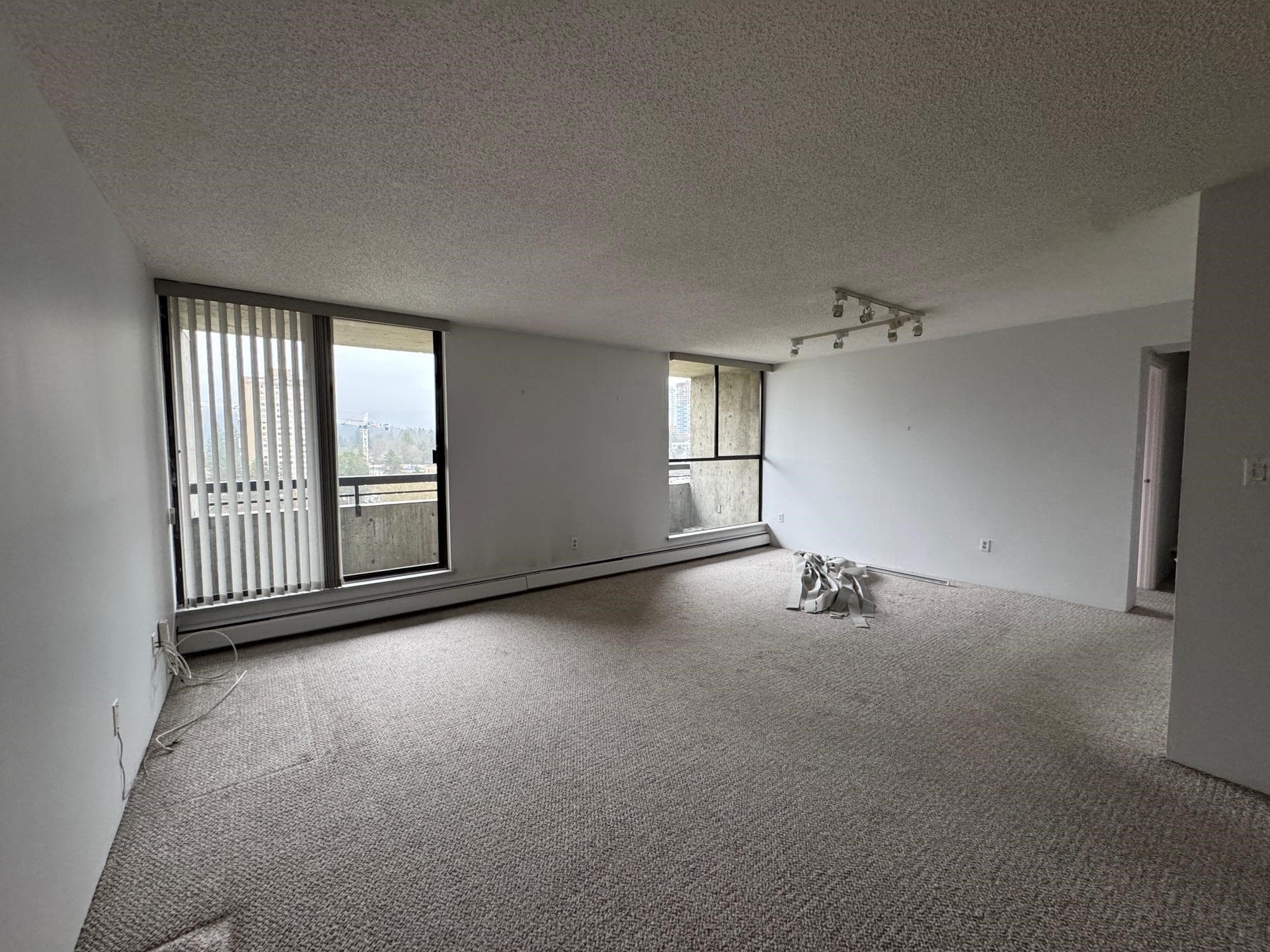 1401 - 3755 Bartlett Court, Burnaby, V3J 7G7 — photo 3