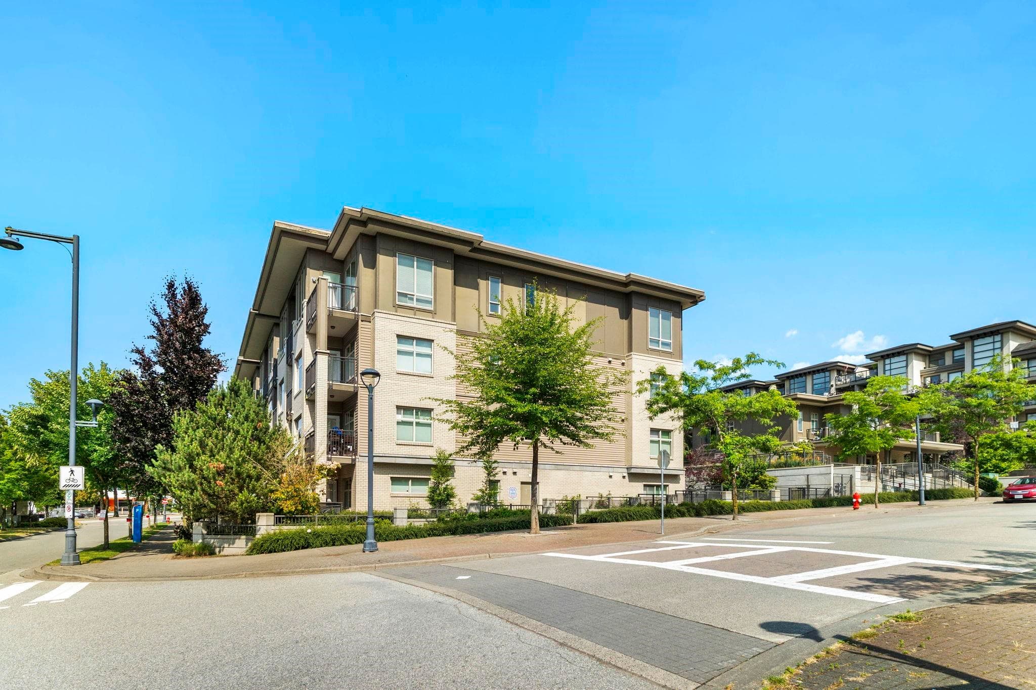 405 - 13468 King George Boulevard, Surrey, V3T 0B5 — photo 4