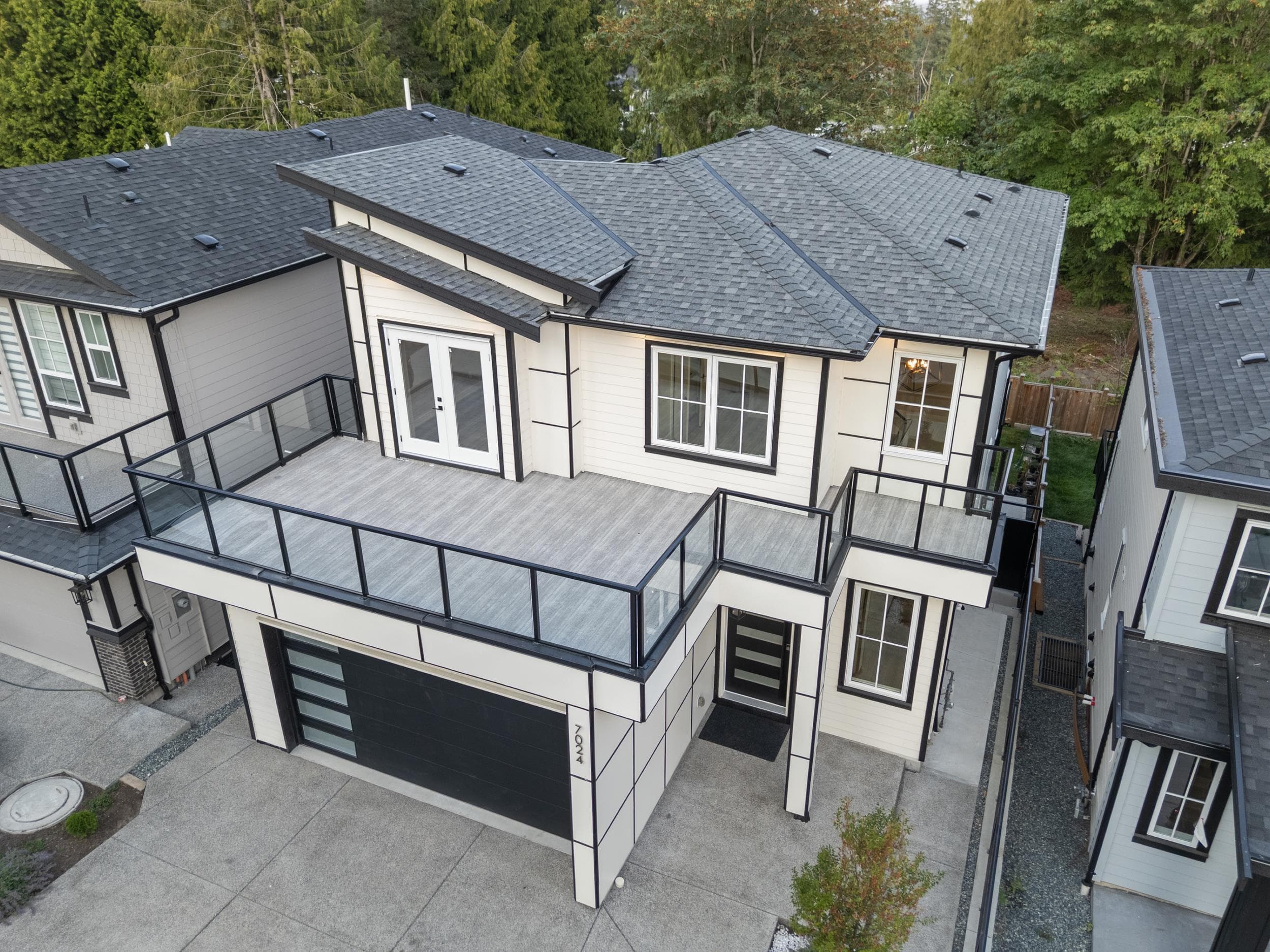 7024 205 Street, Langley, V2Y 1S9 — photo 3
