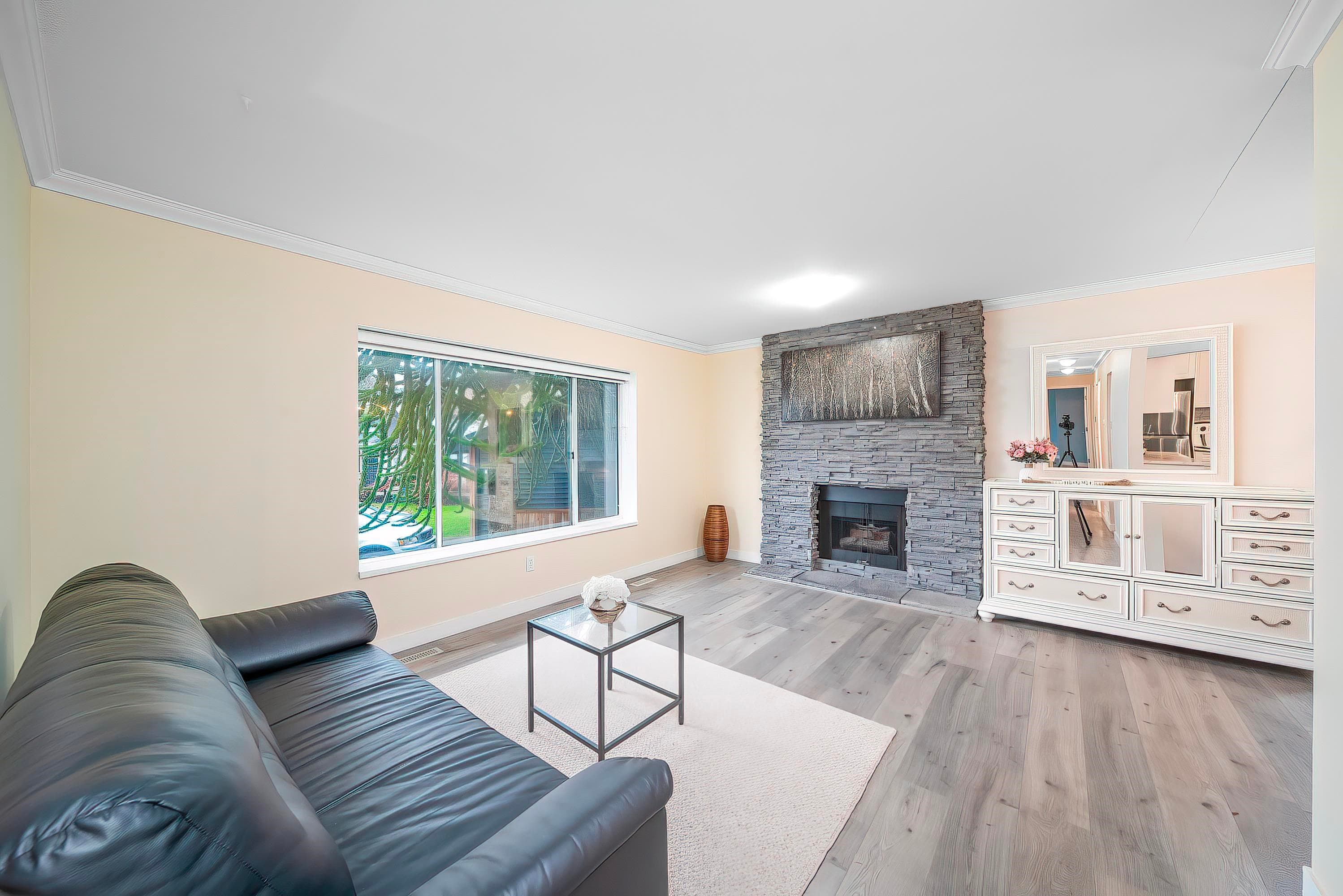 10123 158a Street, Surrey, V4N 2P8 — photo 5
