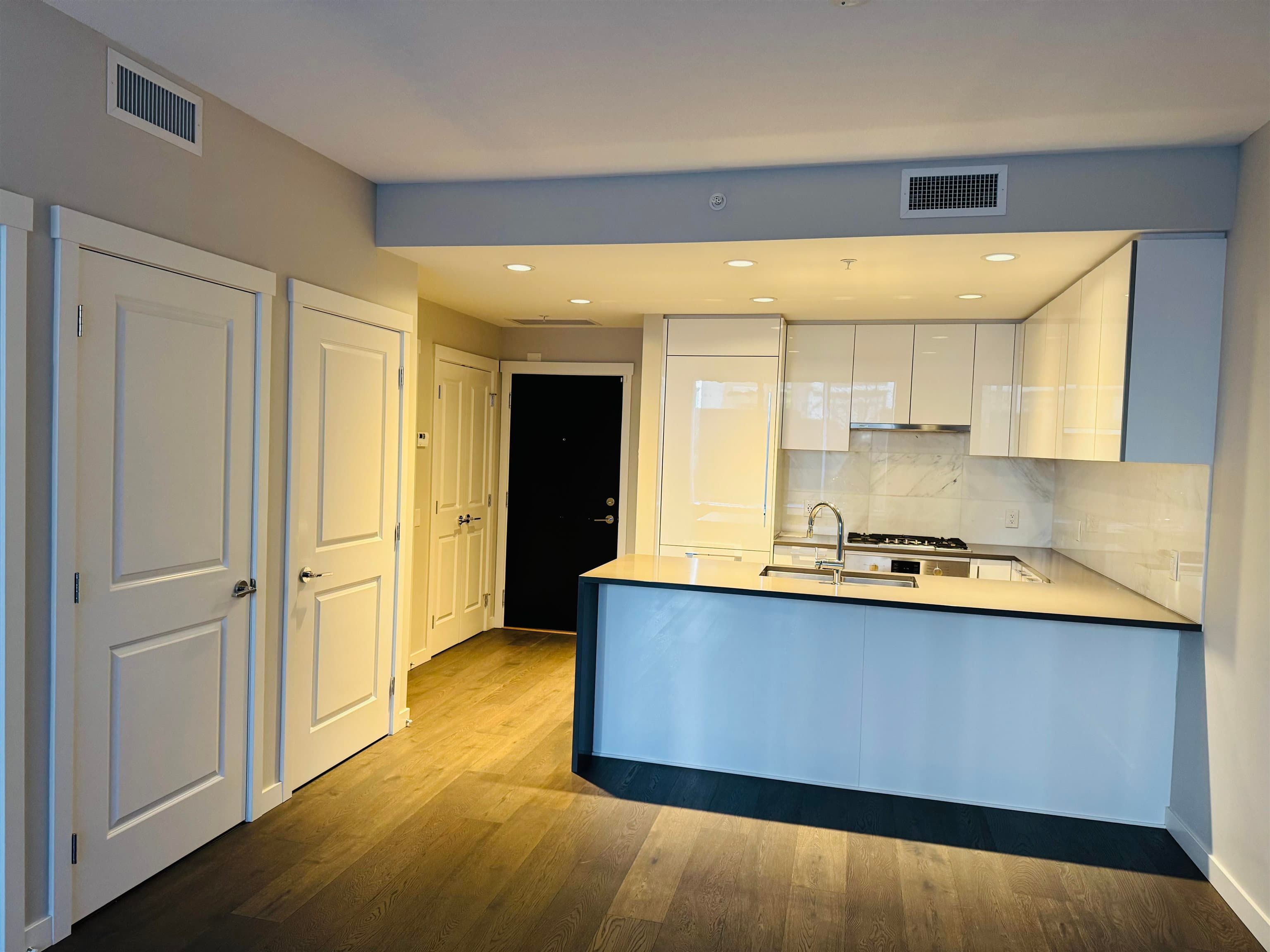 101 - 5687 Gray Avenue, Vancouver, V6S 0K7 — photo 3