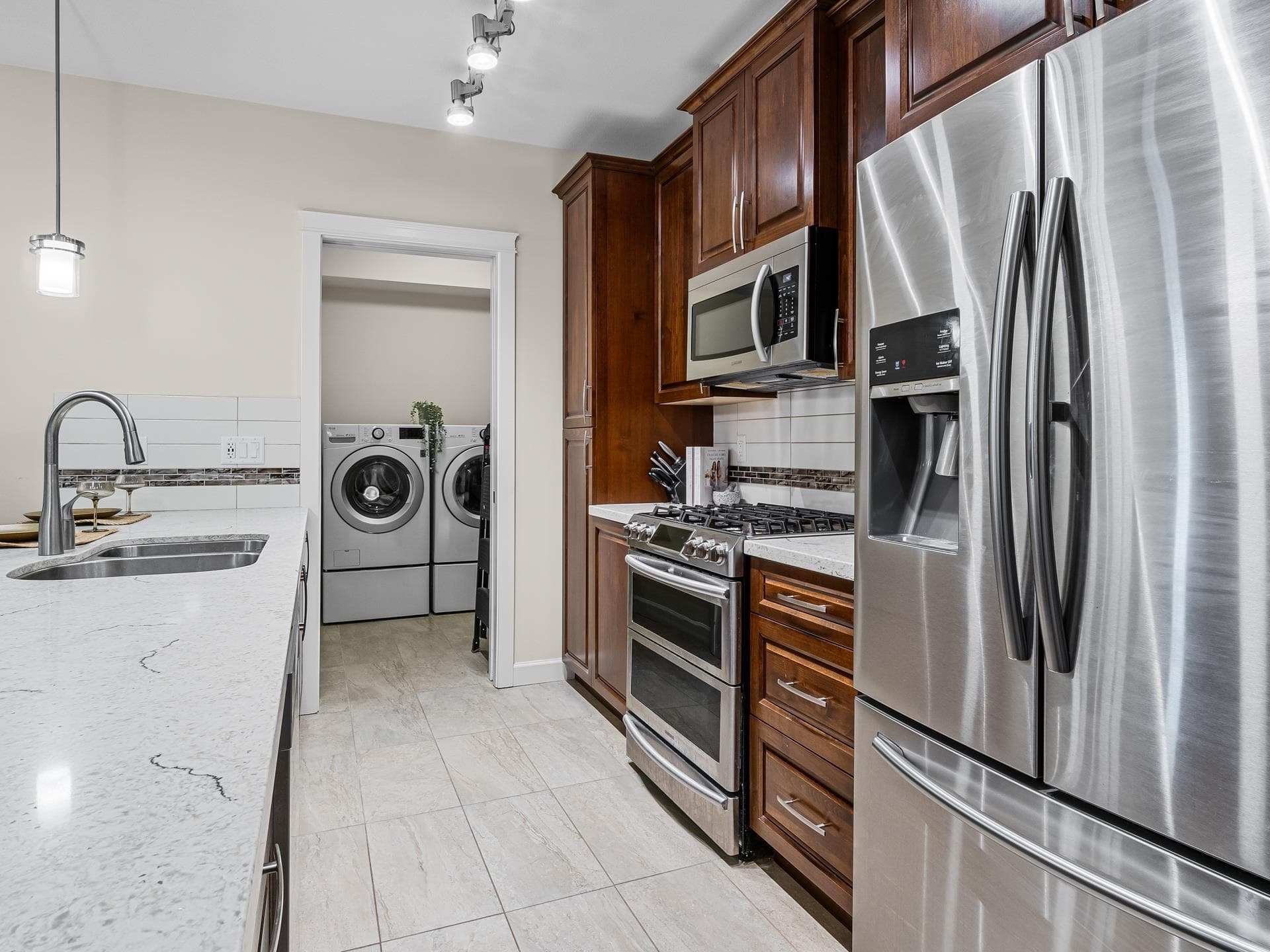 A113 - 20716 Willoughby Town Centre Drive, Langley, V2Y 3J7 — photo 3