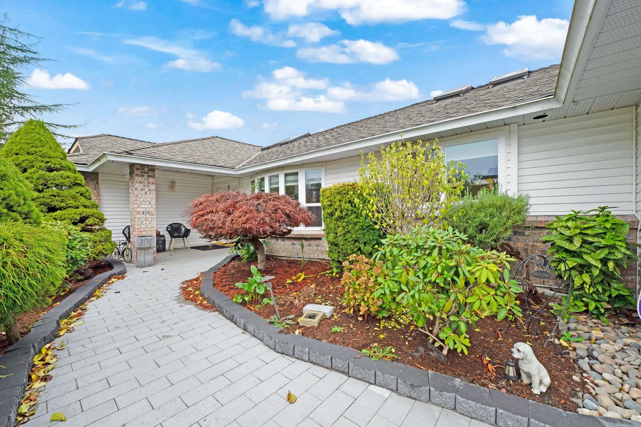 15435 Killarney Place, Surrey, V3S 7G9 — photo 2