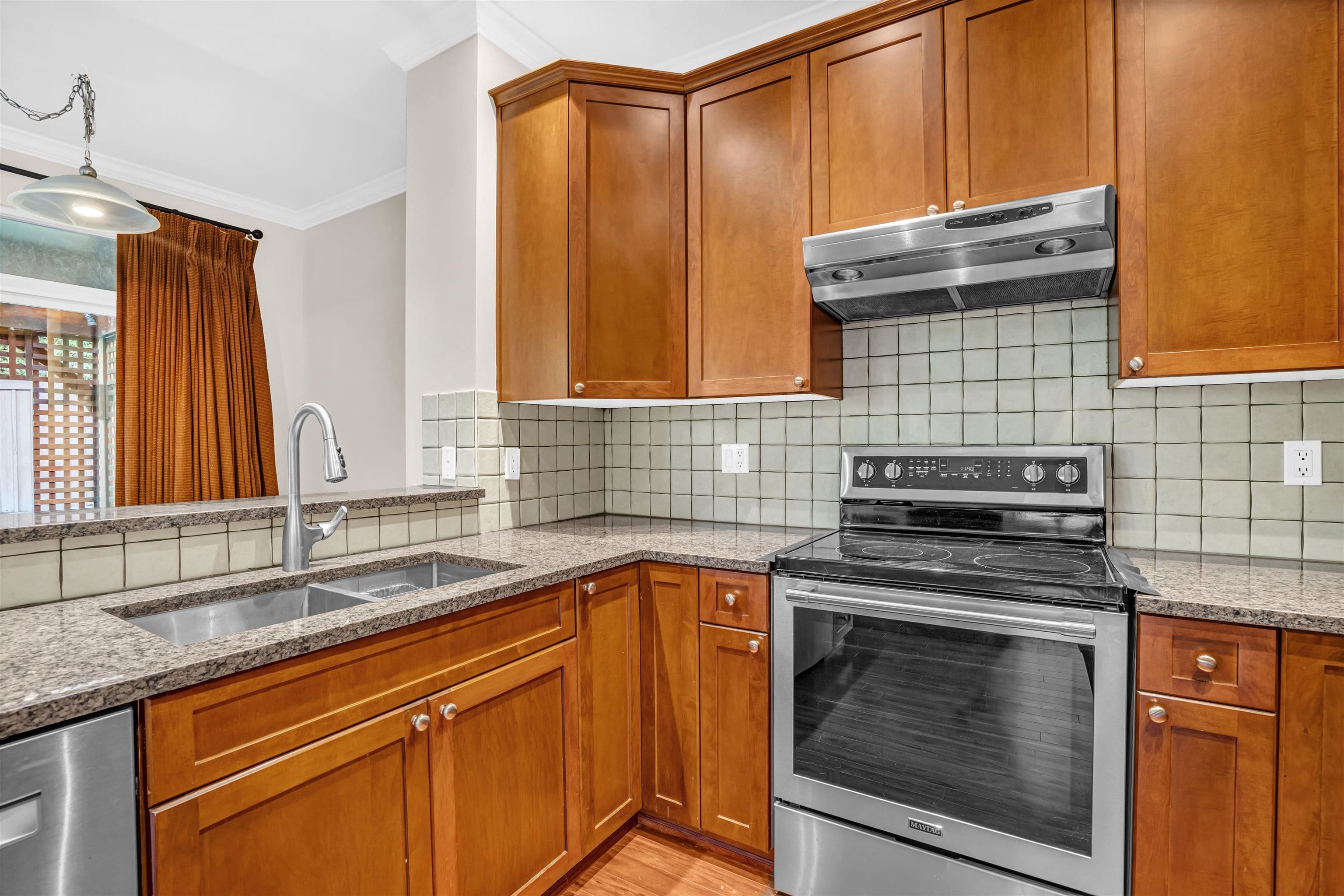 10 - 2381 Argue Street, Port Coquitlam, V3C 6P9 — photo 3