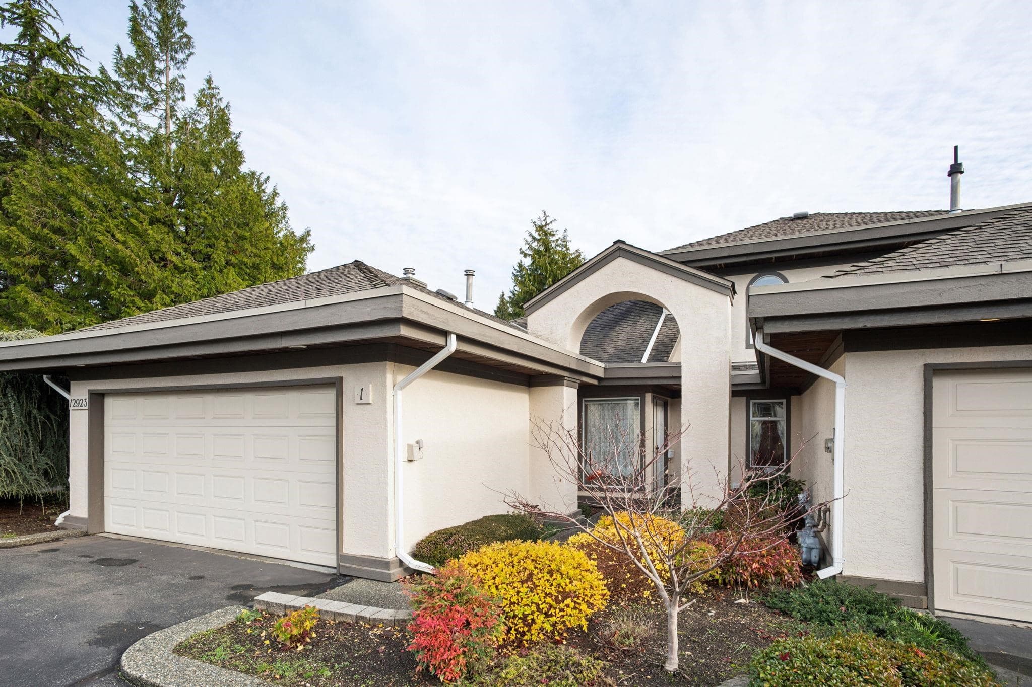 1 - 12923 17 Avenue, Surrey, V4A 8T2 — photo 1