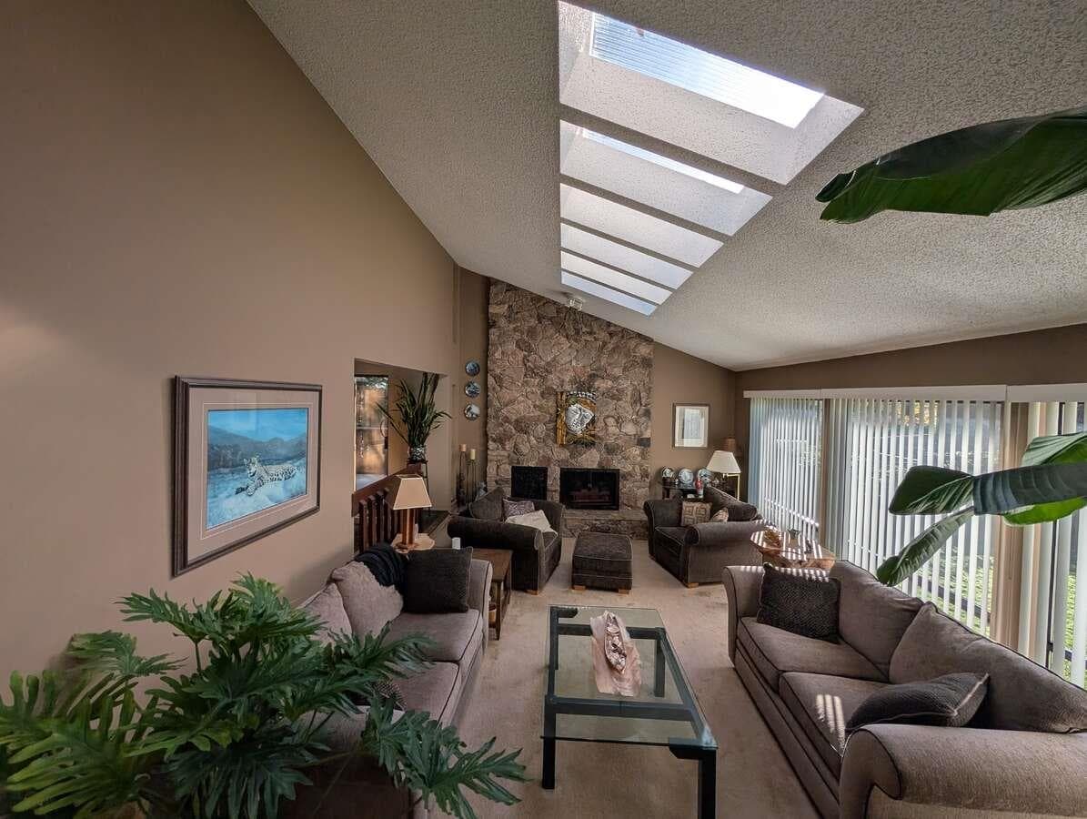 1498 Chamberlain Drive, North Vancouver