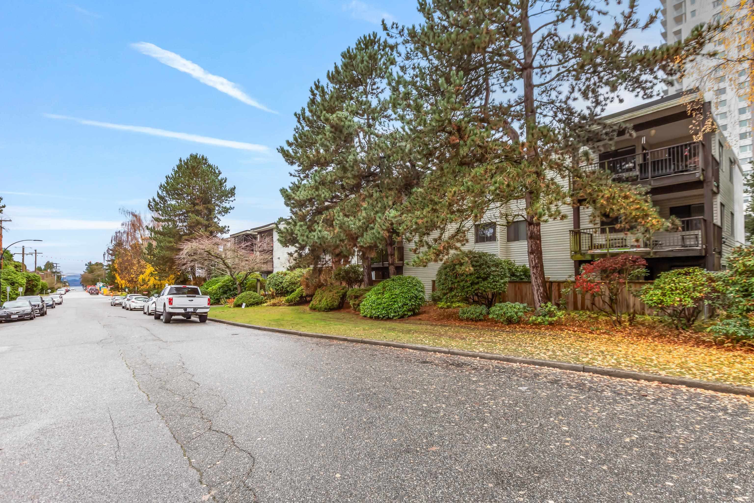 107 - 1555 Fir Street, White Rock, V4B 4B6 — photo 2