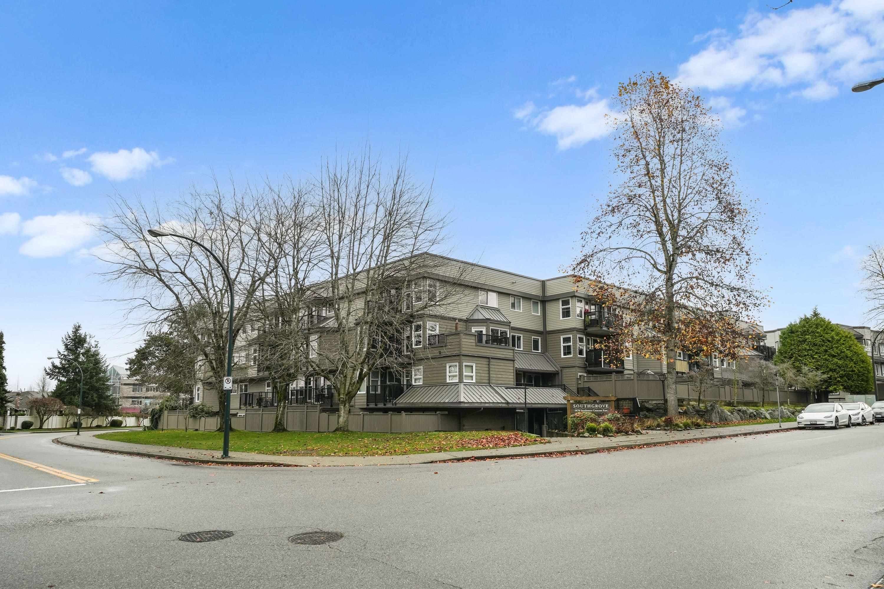 3 - 1870 E Southmere Crescent, Surrey, V4A 7A3 — photo 2