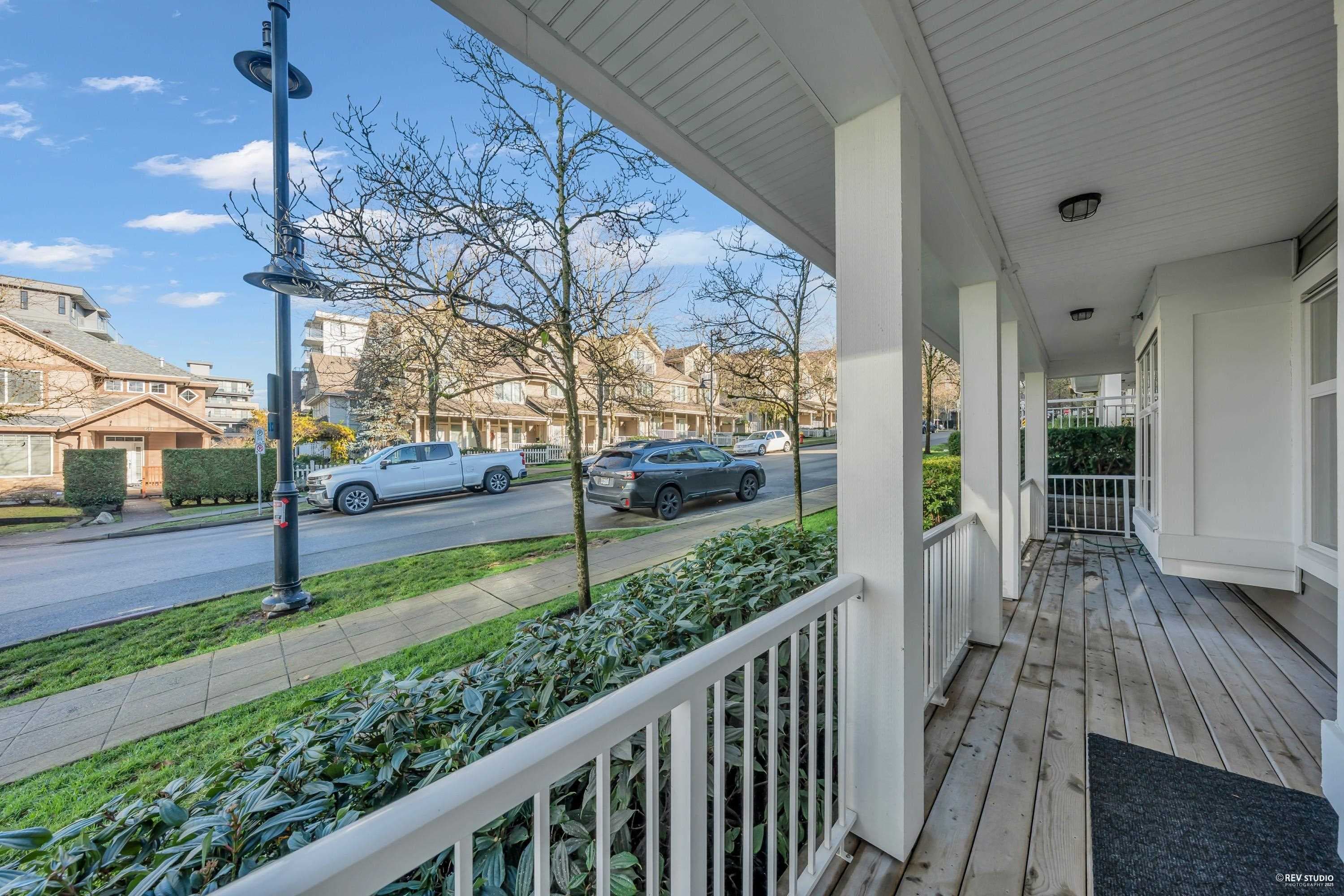 201 - 618 Langside Avenue, Coquitlam, V3J 0B8 — photo 2