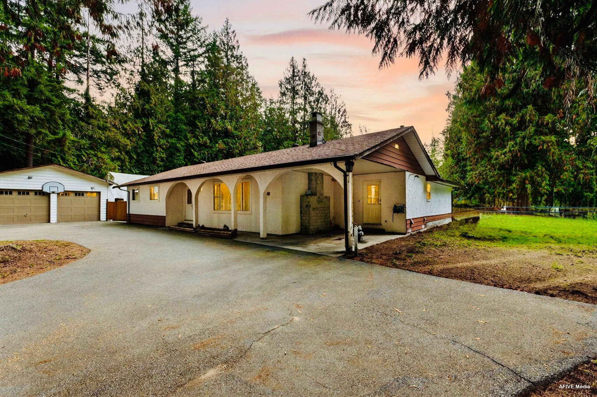25160 54 Avenue, Langley, V4W 1T3 — photo 1