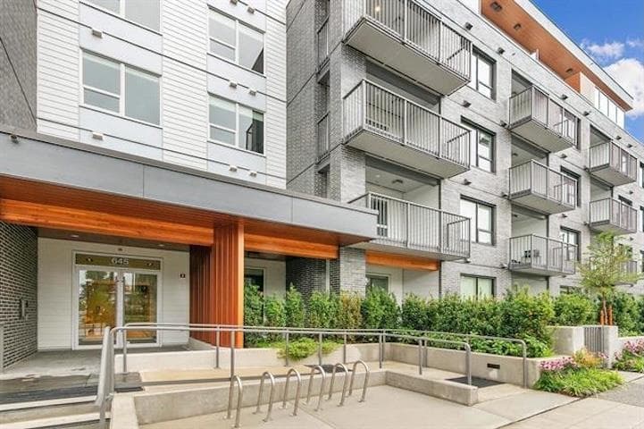 112 - 645 Como Lake Avenue, Coquitlam, V3J 0N9 — photo 1