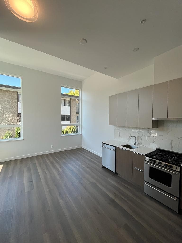 112 - 645 Como Lake Avenue, Coquitlam, V3J 0N9 — photo 4