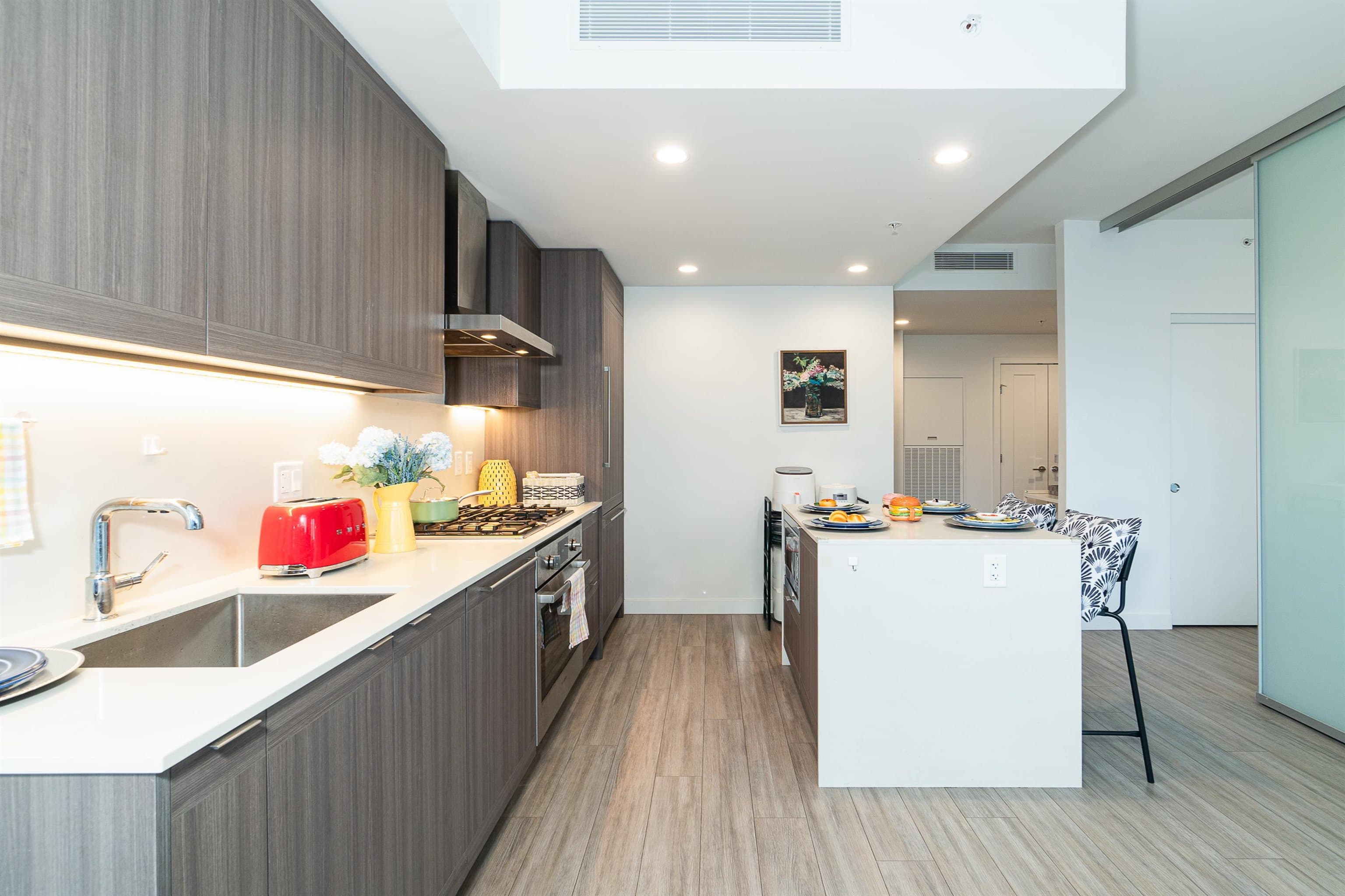 1607 - 2351 Beta Avenue, Burnaby, V5C 0M2 — photo 4