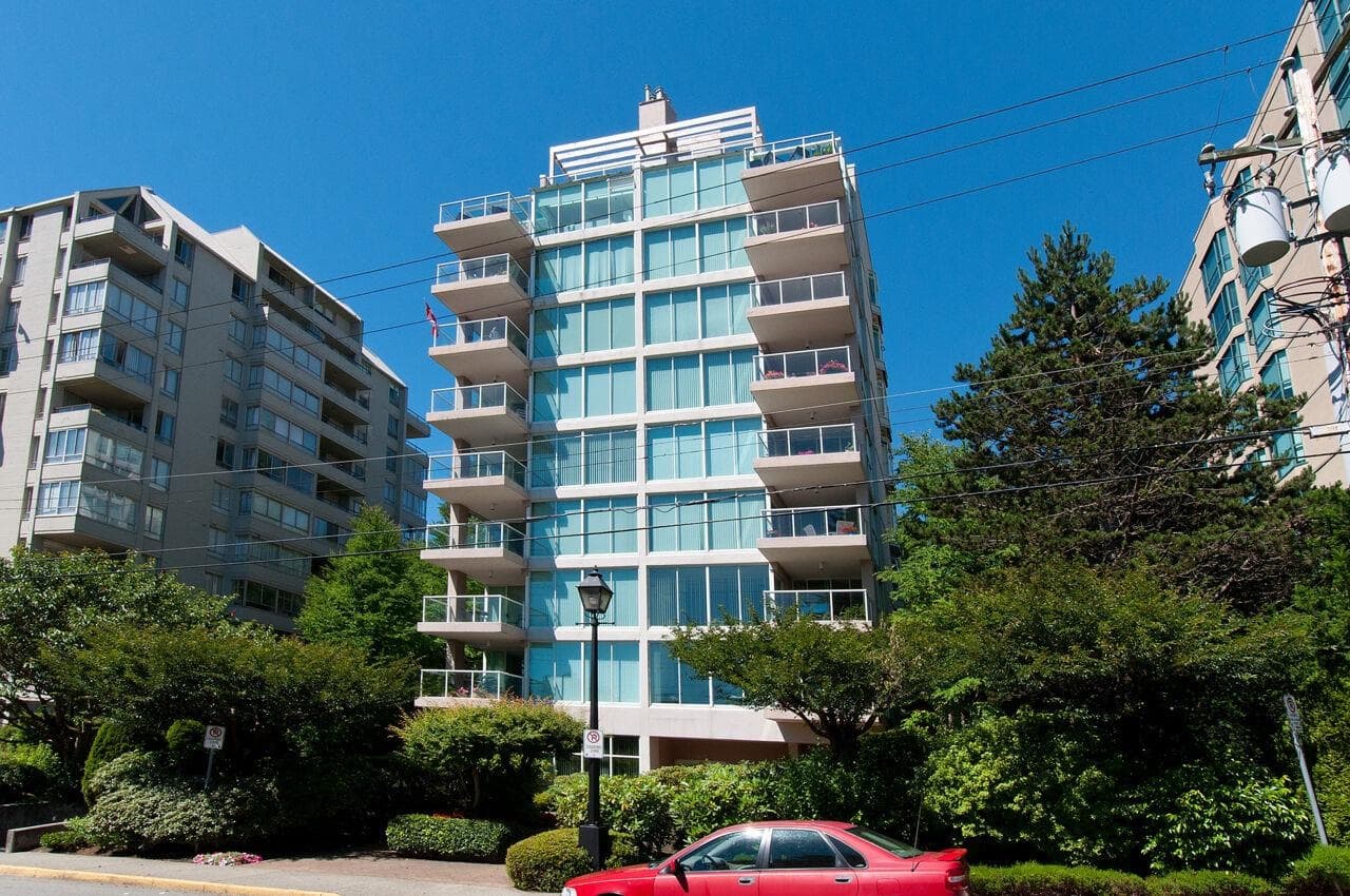 301 - 1455 Duchess Avenue, West Vancouver, V7T 1H7 — photo 1
