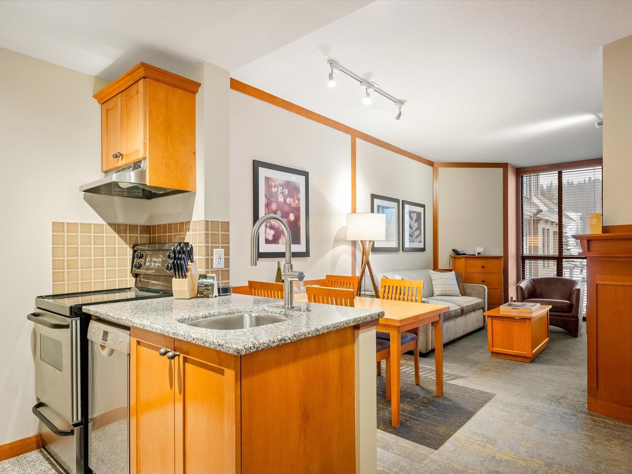 602 - 4320 Sundial Crescent, Whistler, V8E 1G6 — photo 3