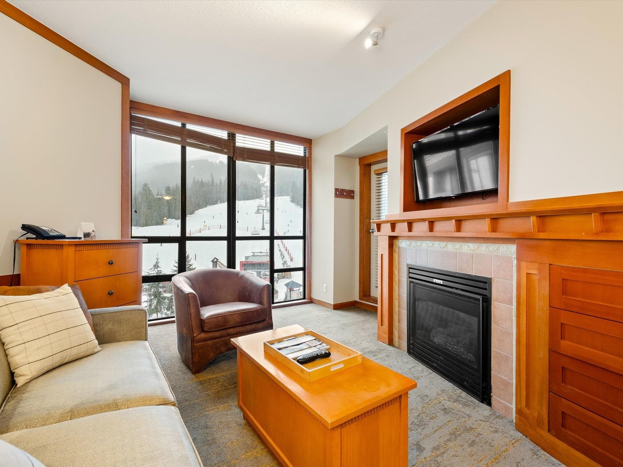 602 - 4320 Sundial Crescent, Whistler, V8E 1G6 — photo 4