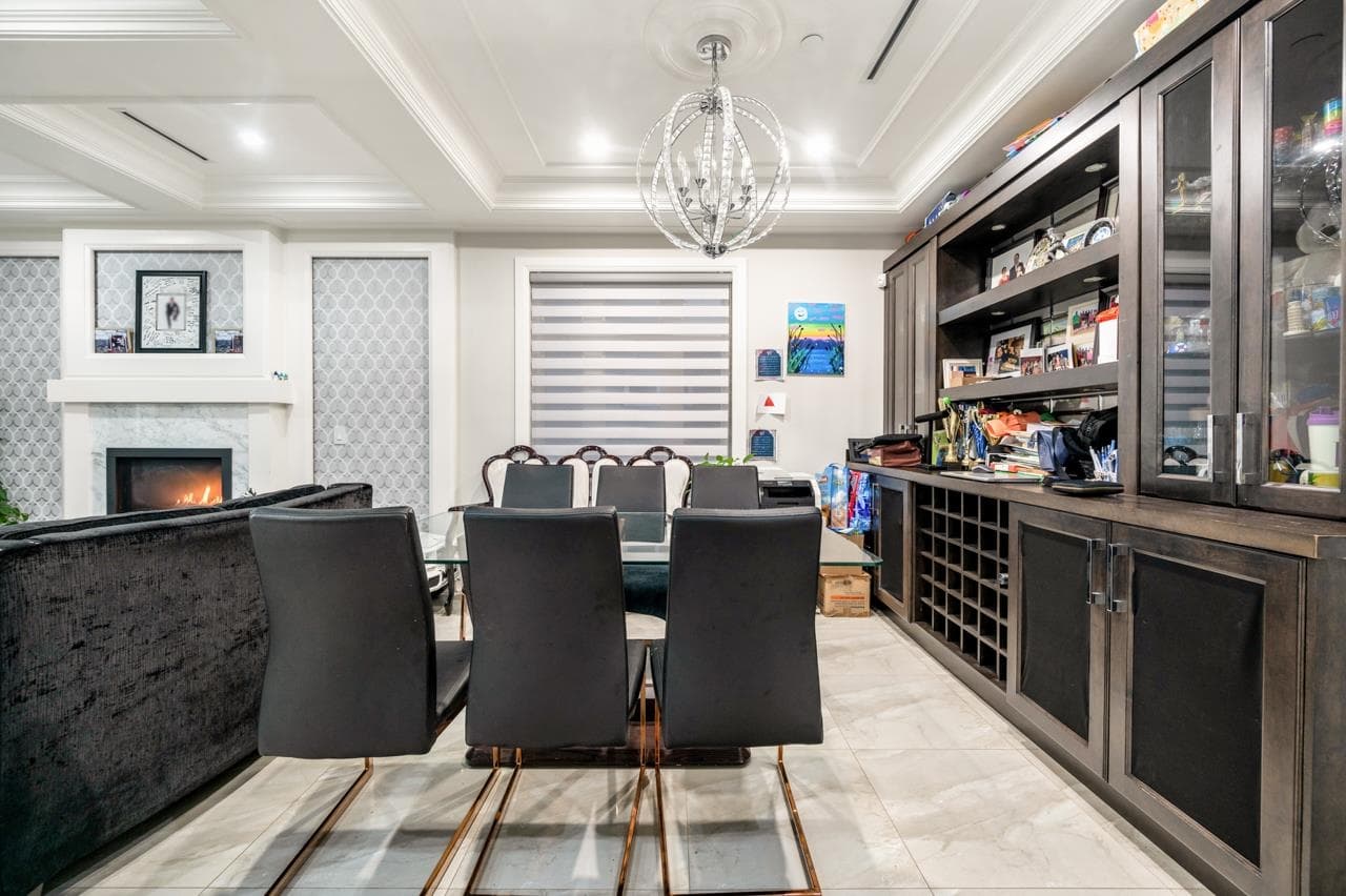 1176 E 60th Avenue, Vancouver, V5X 2A7 — photo 2