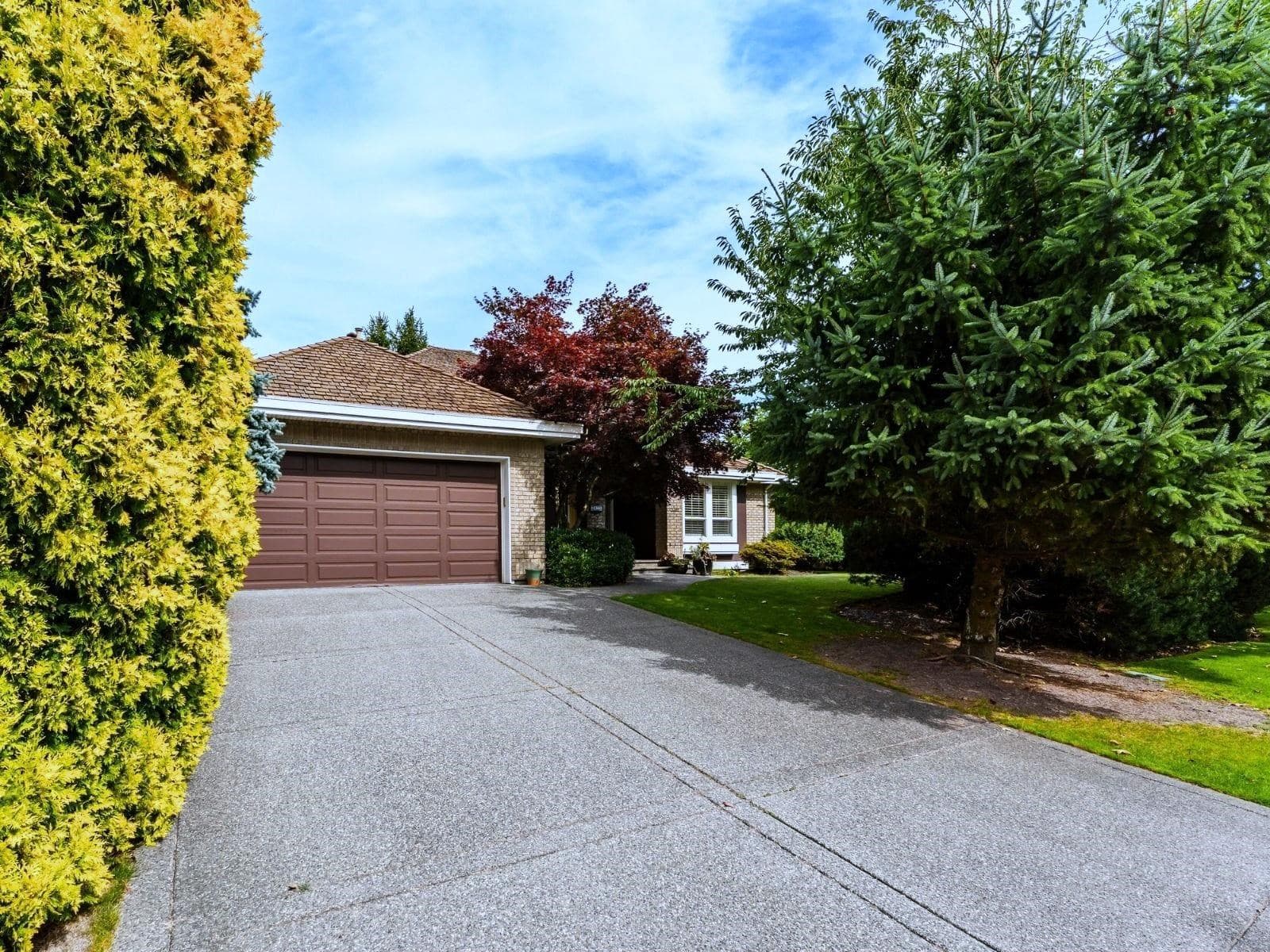 3412 Canterbury Drive, Surrey, V3Z 0G8 — photo 2