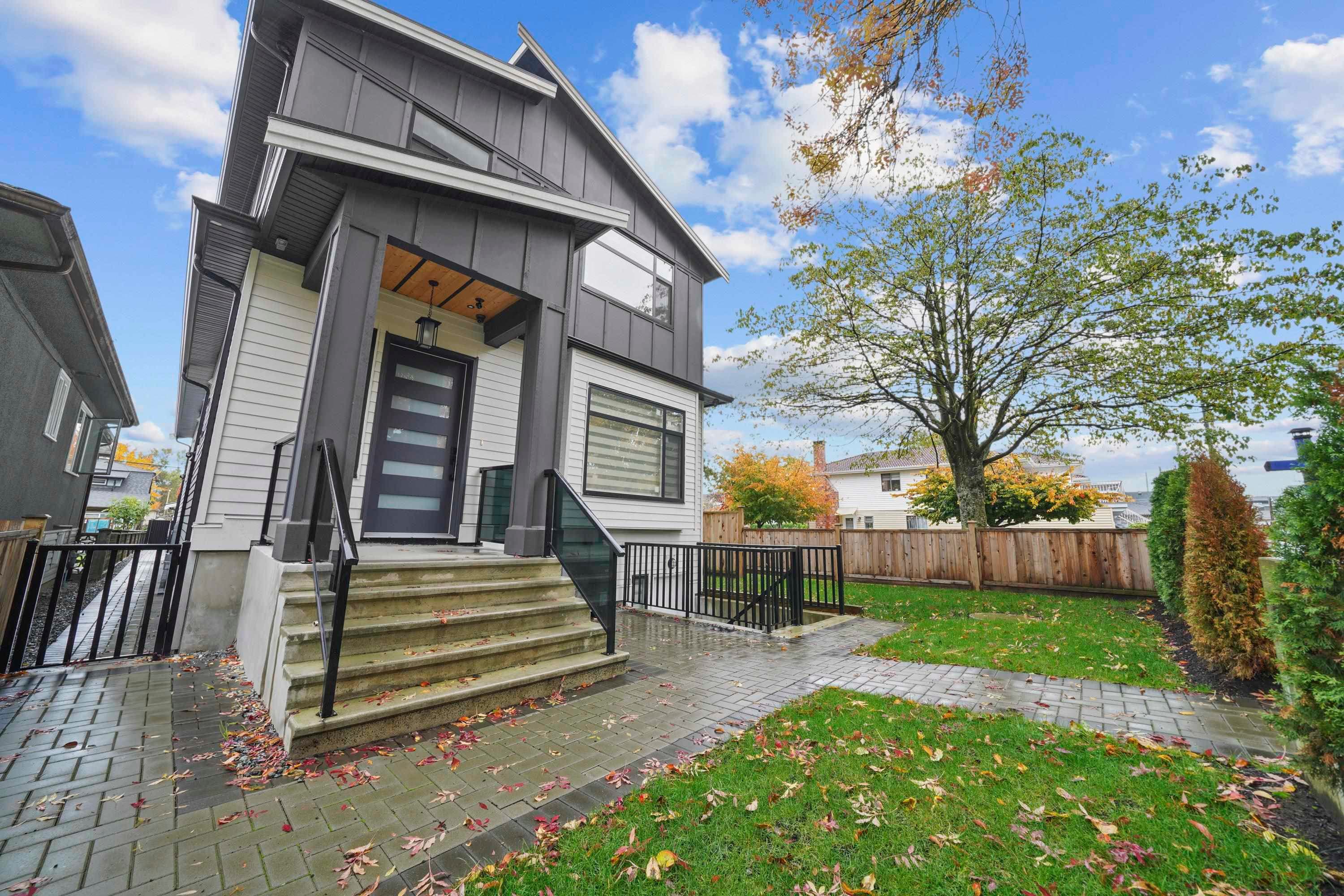 2995 E 17th Avenue, Vancouver, V5M 2N4 — photo 2