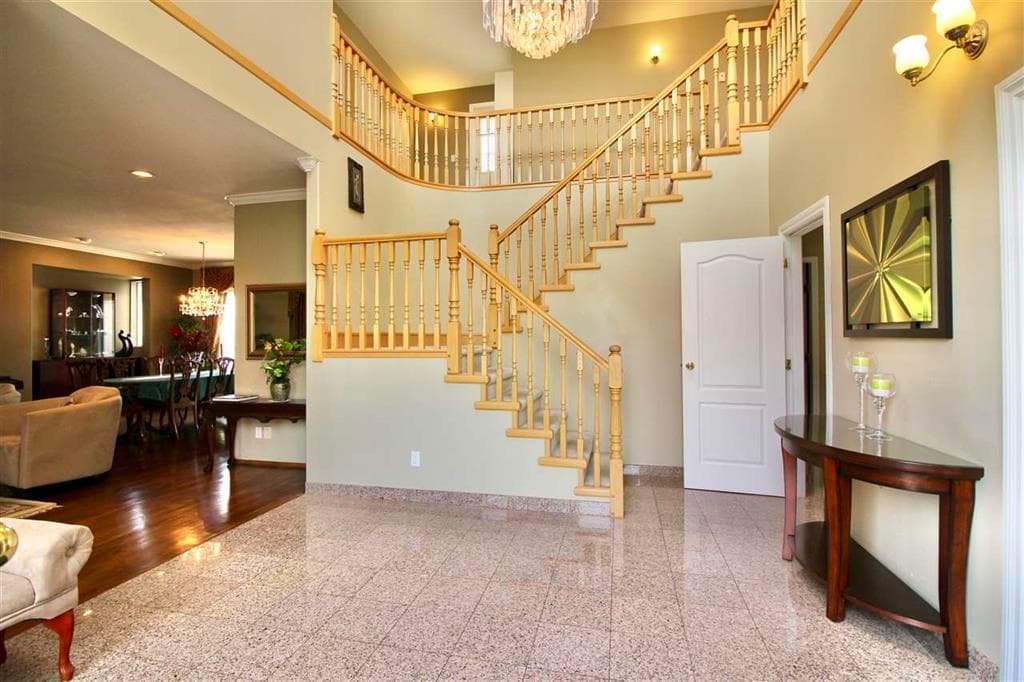 6628 Kitchener Street, Burnaby, V5B 2J6 — photo 2