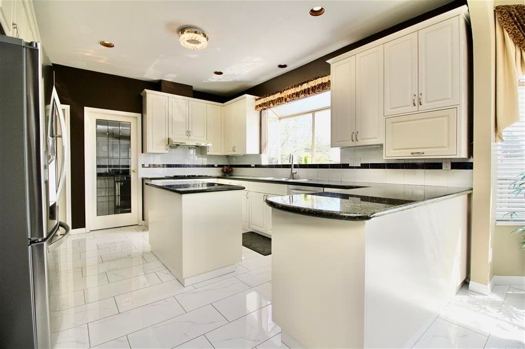 6628 Kitchener Street, Burnaby, V5B 2J6 — photo 5