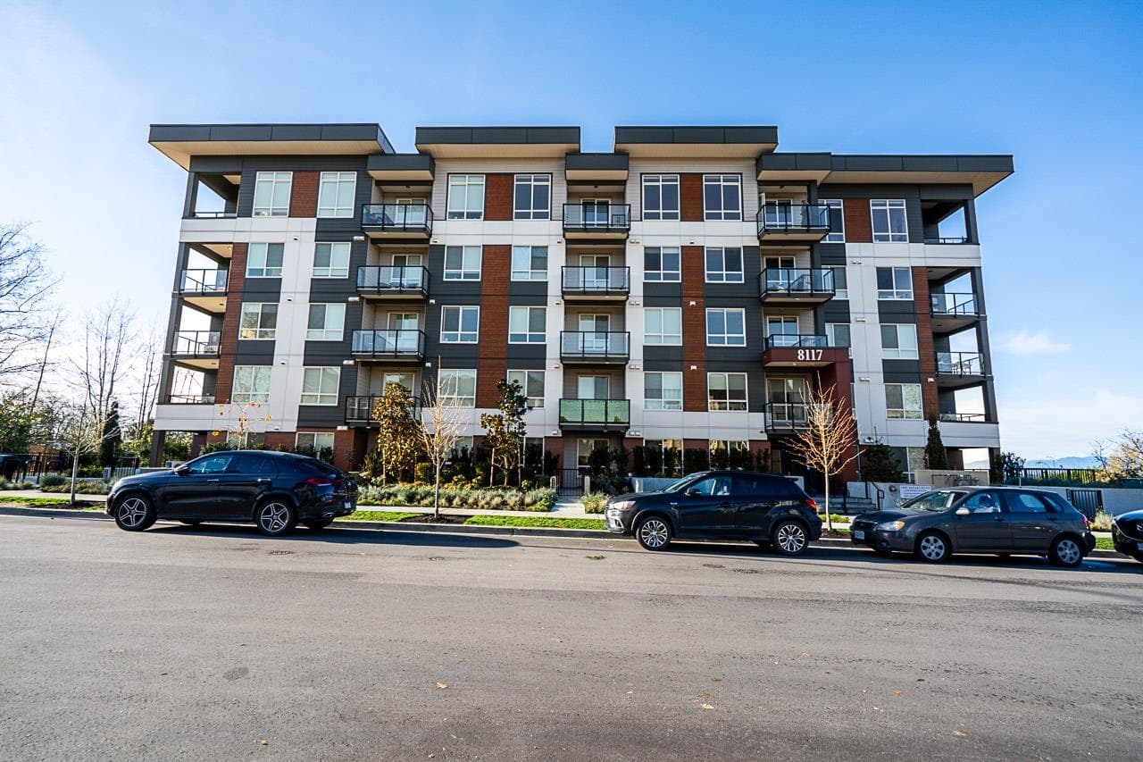618 - 8117 200a Street, Langley, V2Y 3W9 — photo 1