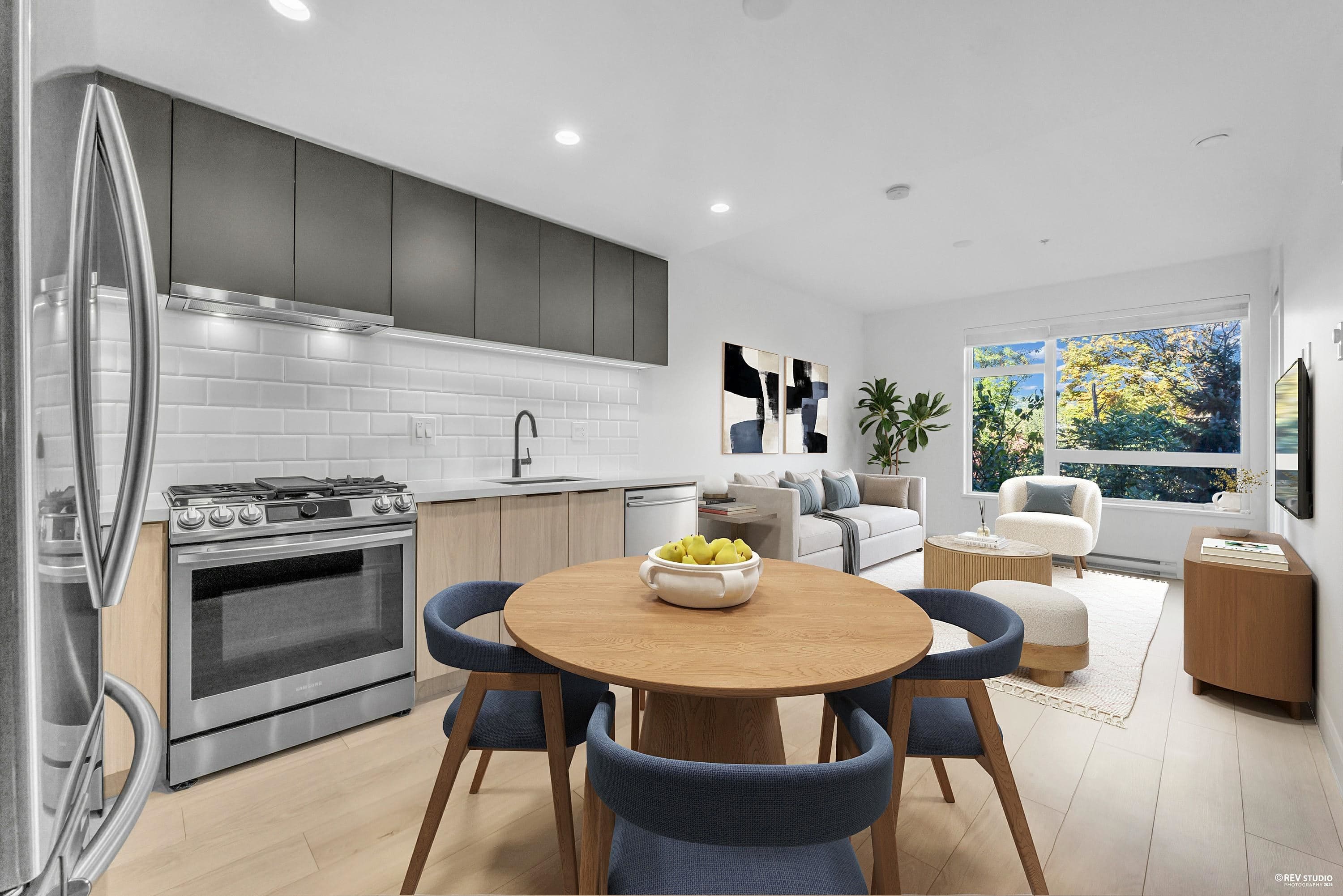 203 - 3038 St George Street, Port Moody