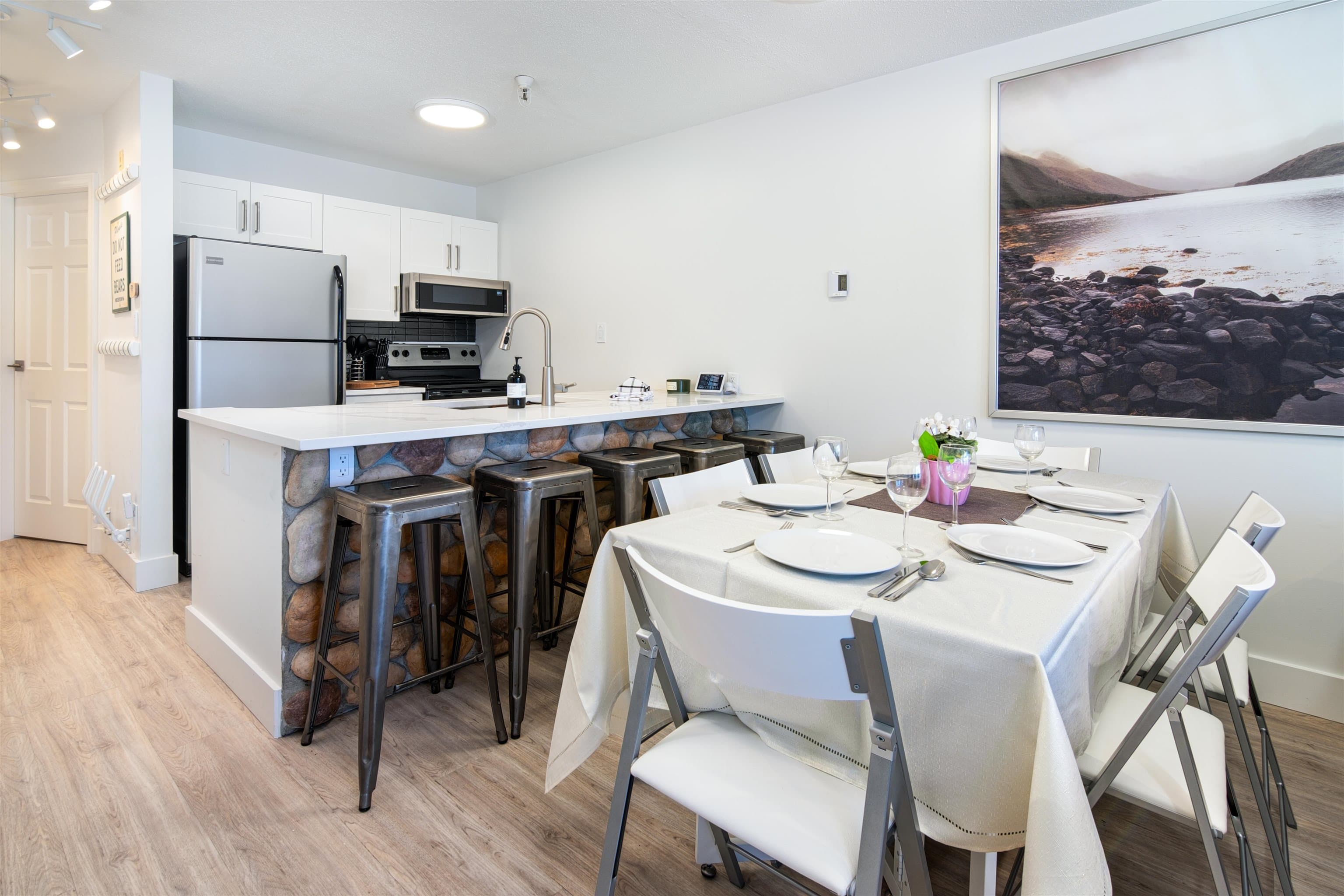 204 - 4360 Lorimer Road, Whistler, V8E 1A5 — photo 4